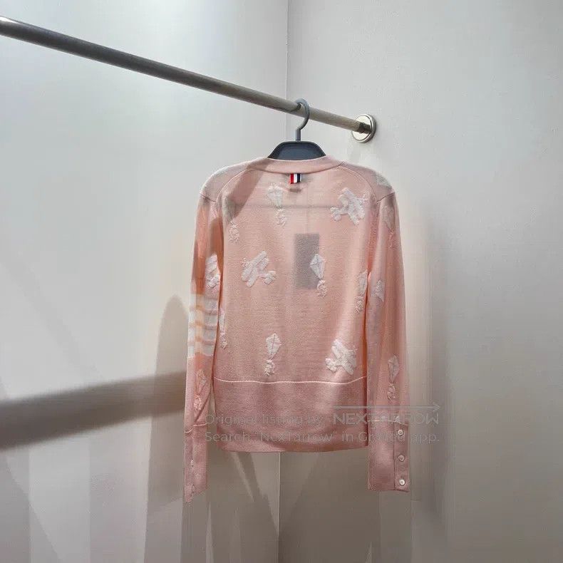 Thom Browne Thom Browne V Neck Floral Knit Cardigan Size US S / EU 44-46 / 1 - 2 Thumbnail