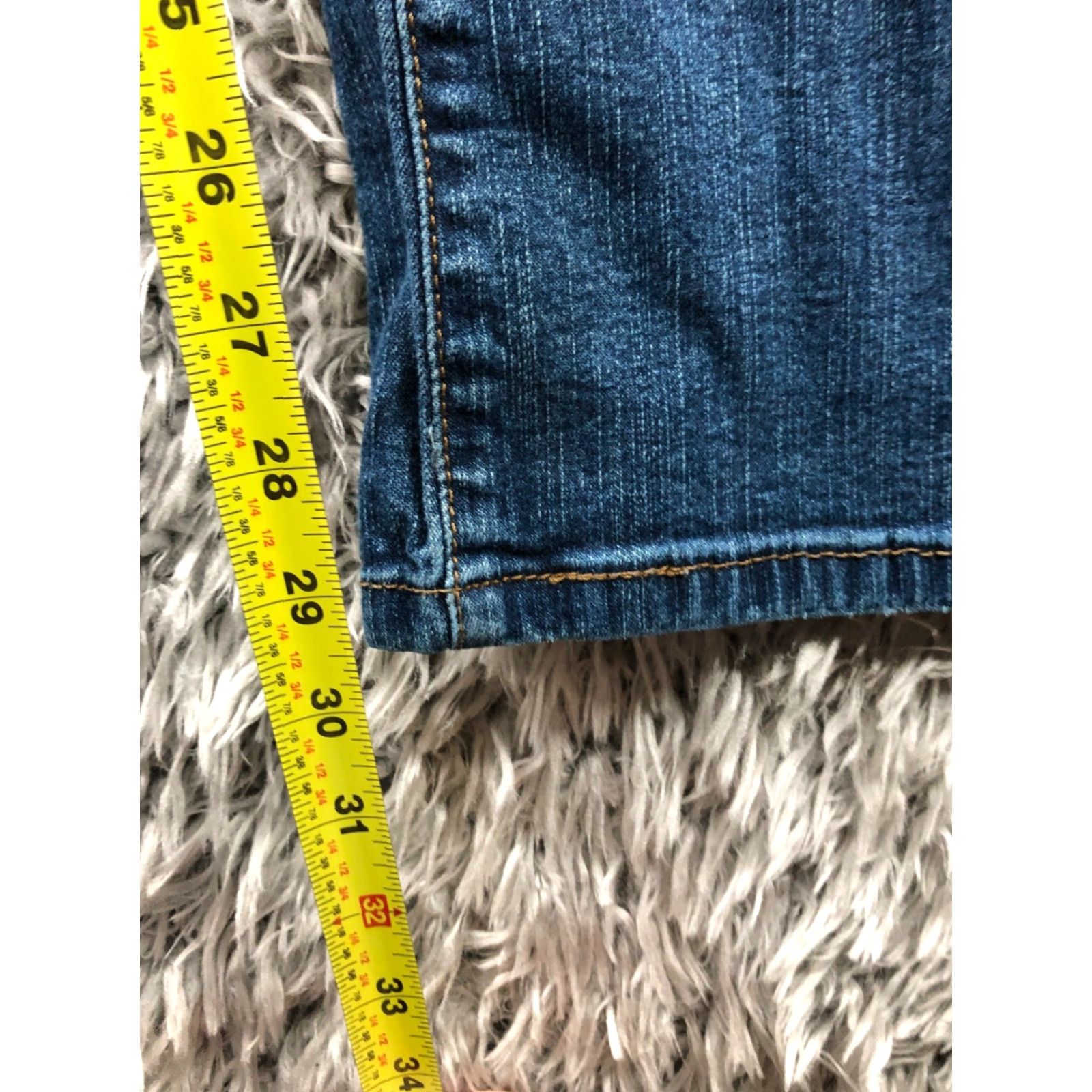 Levi's Levi's 512 Perfectly Slimming Bootcut Jeans Size 16 Womens Medium Wash Blue Regular Type Jeans Mens? No, Womens Size 38" / US 16 / IT 52 - 3 Thumbnail