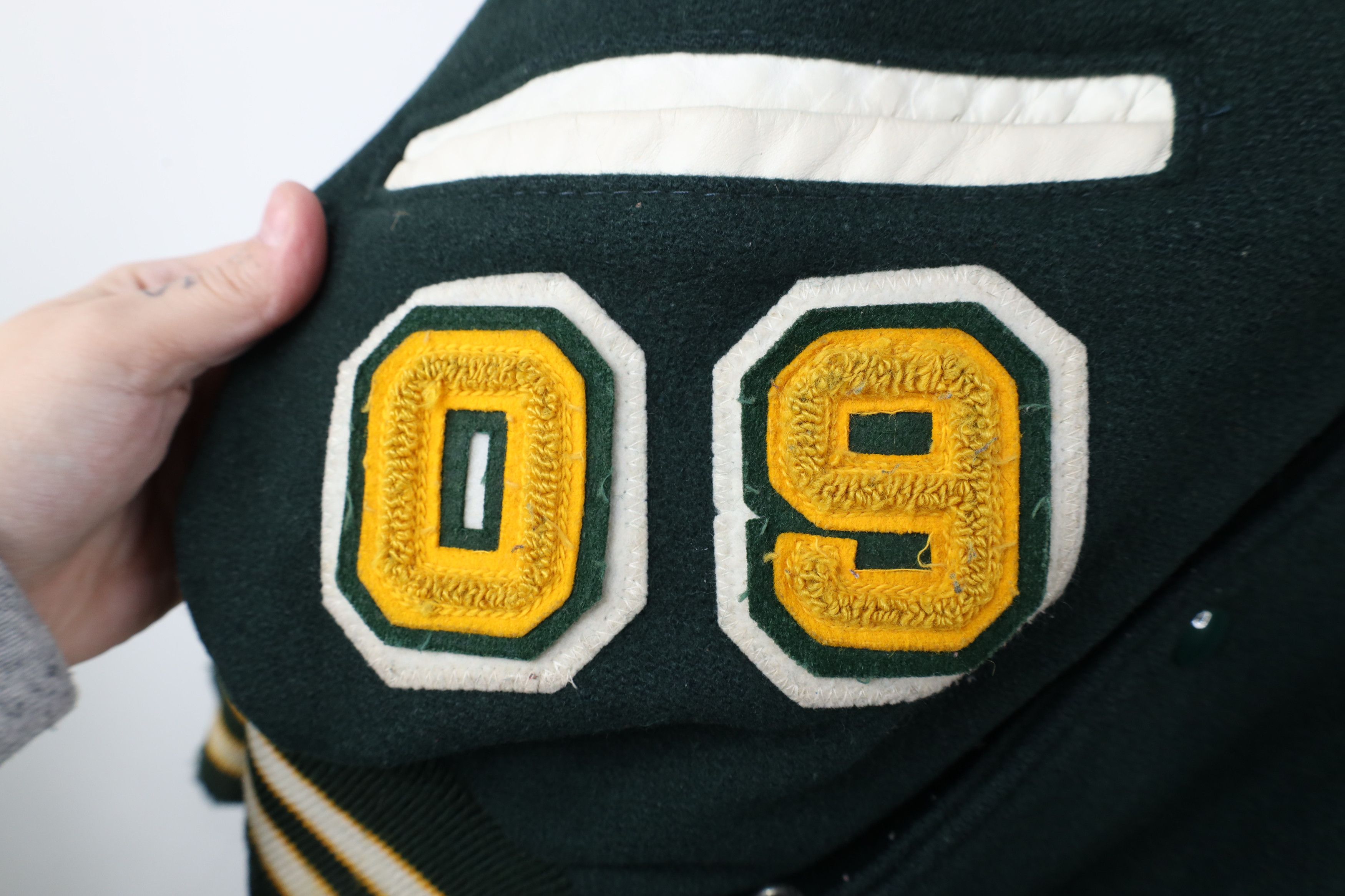 Vintage Vintage Y2K Eagles Wool Leather Varsity Letterman Jacket USA Size US L / EU 52-54 / 3 - 5 Thumbnail