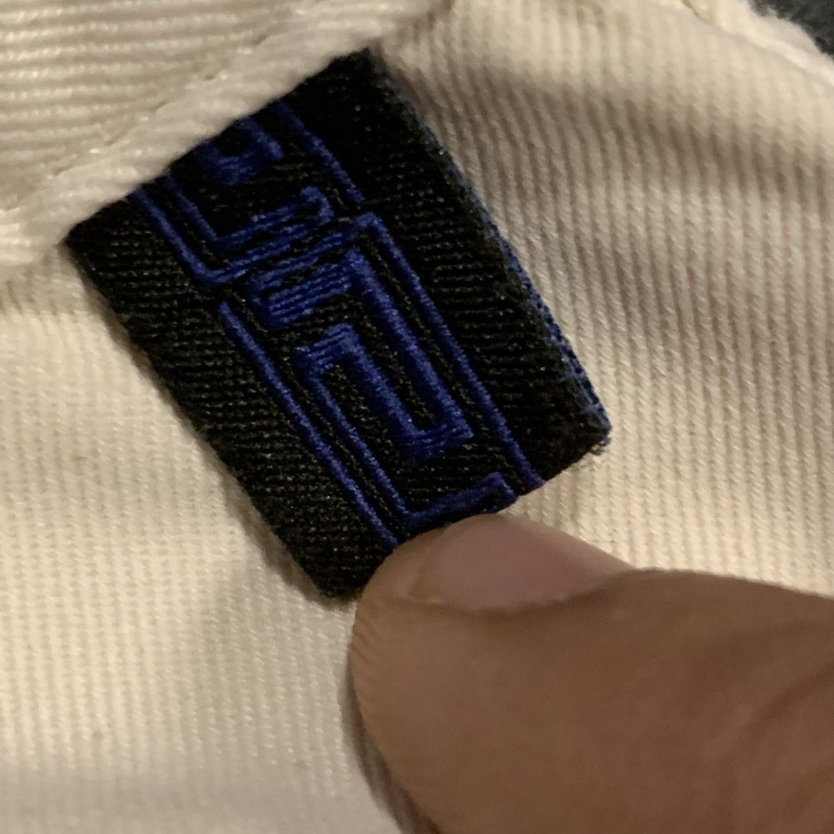 Versace VINTAGE Y2K VERSACE CLASSIC V2 JEANS Size US 31 - 8 Thumbnail