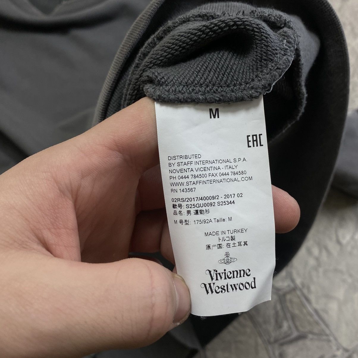 Vivienne Westwood Vivienne Westwood Orb Logo Sweatshirt Size M Size US M / EU 48-50 / 2 - 7 Thumbnail