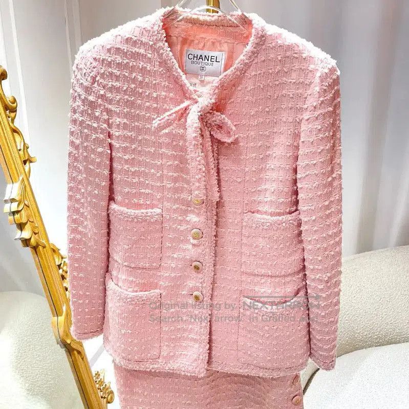 Chanel Chanel Pink Wool Blend Women's Coat . Size L / US 10 / IT 46 - 1 Thumbnail