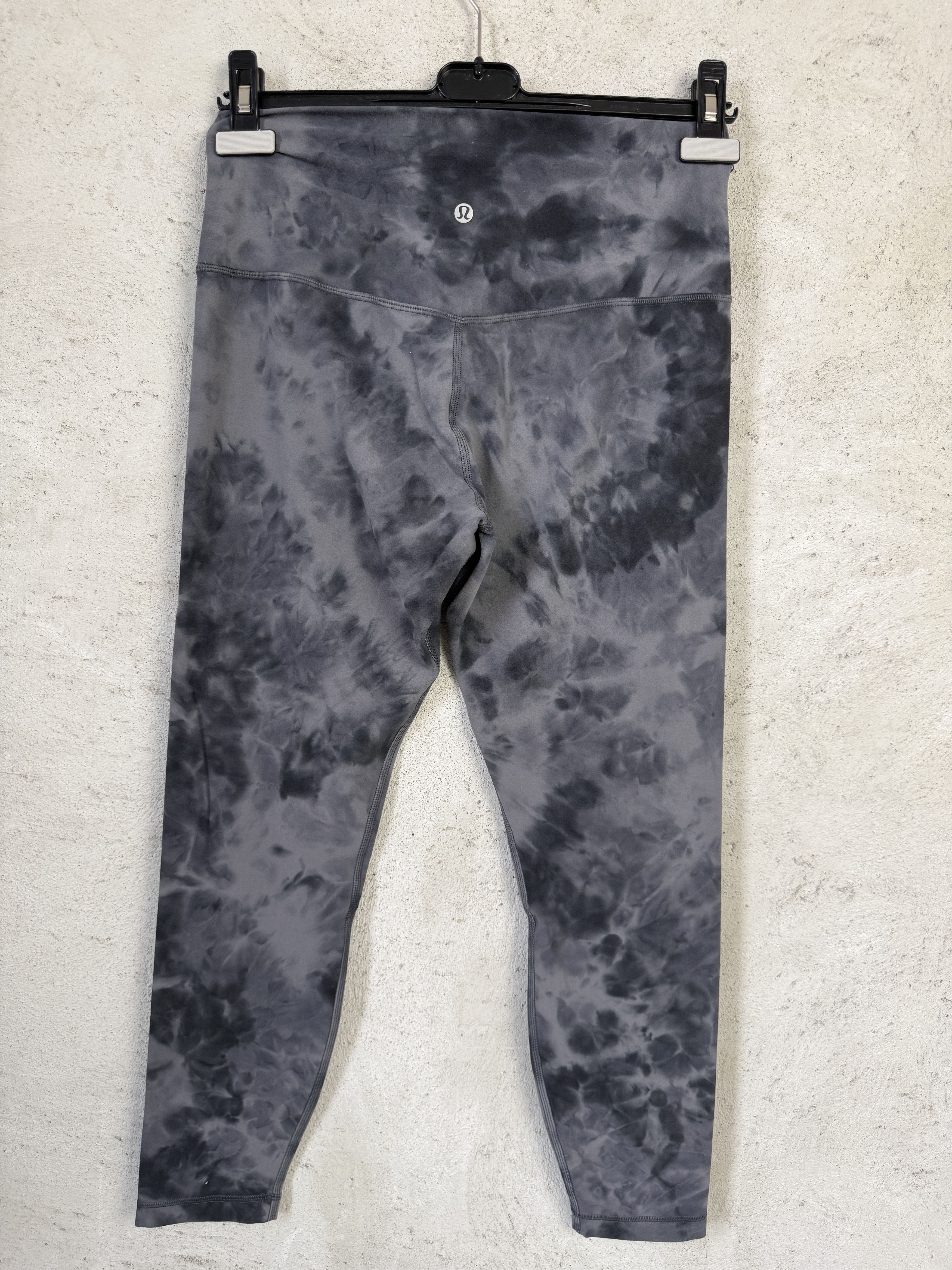 Lululemon Lululemon leggings sport gym yoga pilates Size 32" / US 10 / IT 46 - 1 Thumbnail
