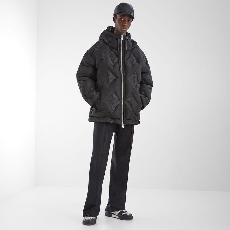 Fendi o1s1wg111125 Down Jacket in Black Size US S / EU 44-46 / 1 - 4 Thumbnail
