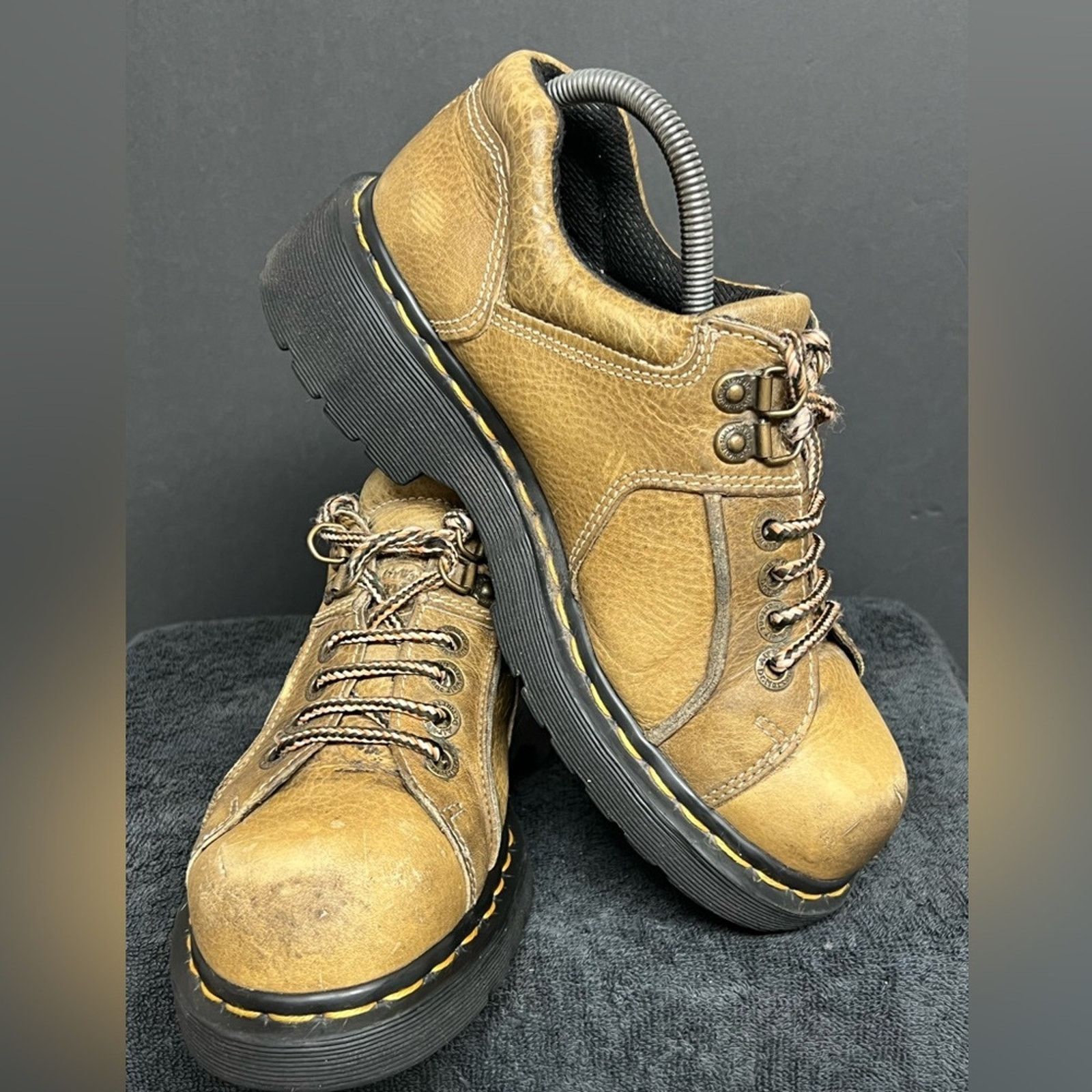 Dr. Martens VTG Dr Martens Shoes Womens 8 UK 6 England Oxford Chunky Lug Size US 8 / IT 38 - 2 Thumbnail