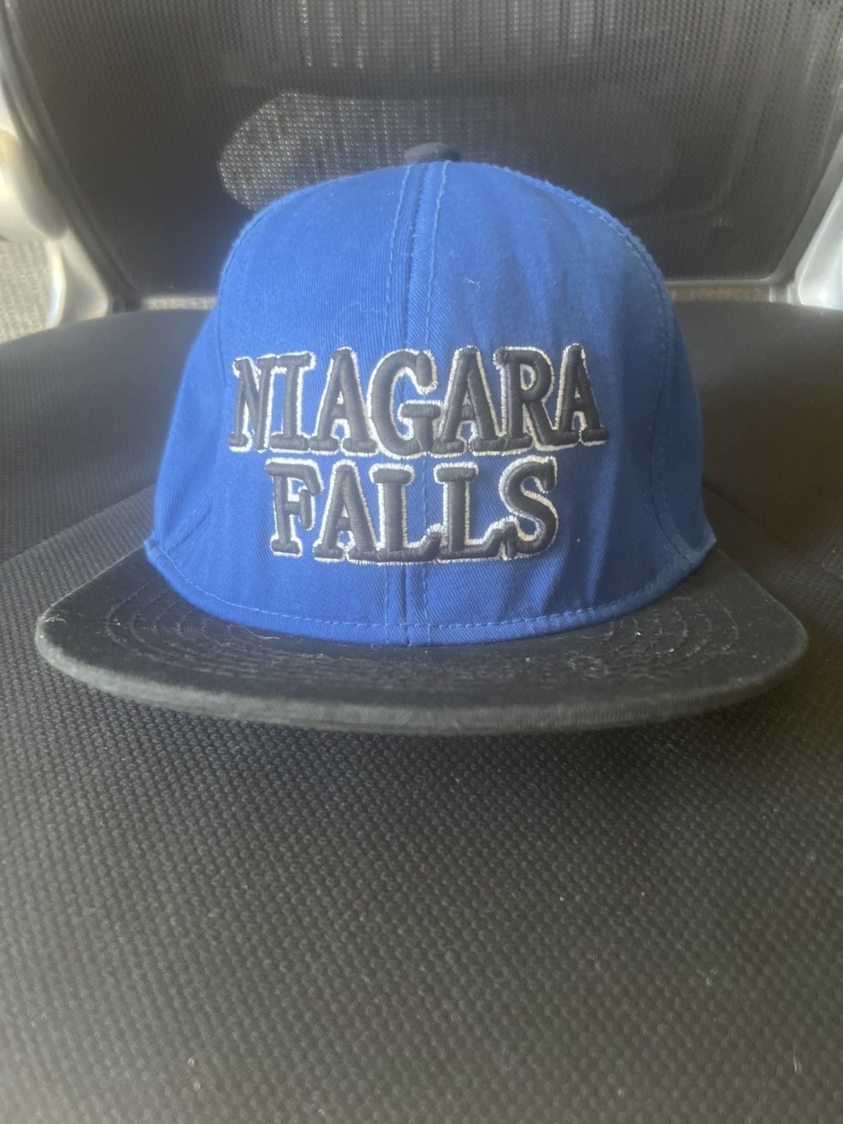 Hypebeast Delaware North Companies Niagara Falls Snapback Size ONE SIZE - 1 Thumbnail