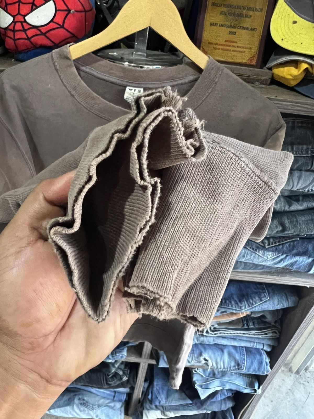 🔥Distressed Uniqlo x Peanuts Crewneck Sweatshirt