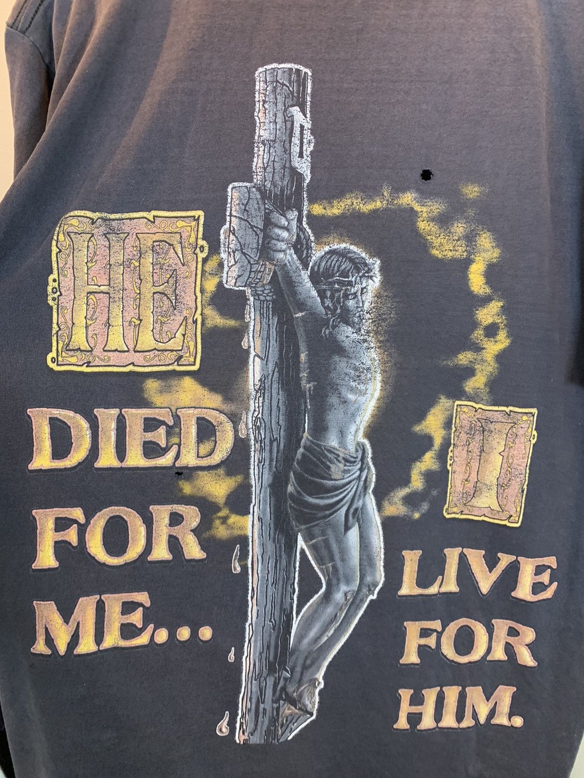 Vintage *RARE* Vintage Jesus He Died For Me Christ Faded Art Shirt L Size US L / EU 52-54 / 3 - 3 Thumbnail