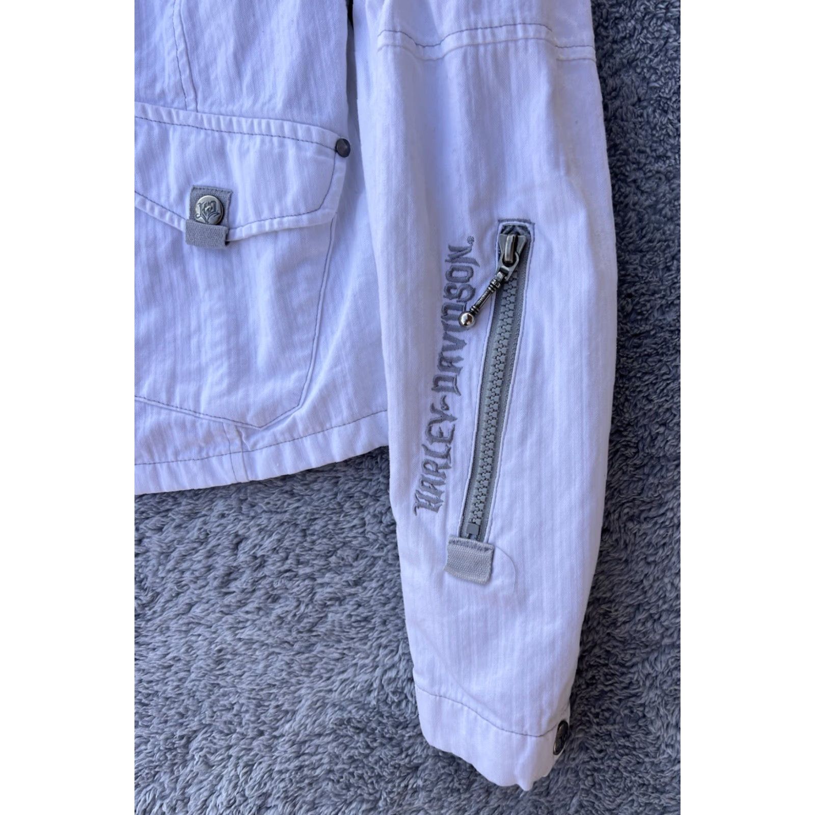 VINTAGE Harley-Davidson Jacket M Women White Cotton Polyester Lining Biker Logo Cropped Style HD Textured Logo