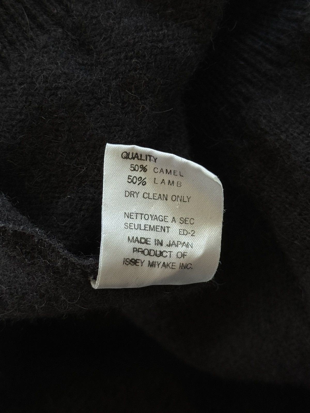Issey Miyake 🇯🇵 Issey Miyake 1990s vintage camel hair wool blend sweater Size US M / EU 48-50 / 2 - 6 Thumbnail