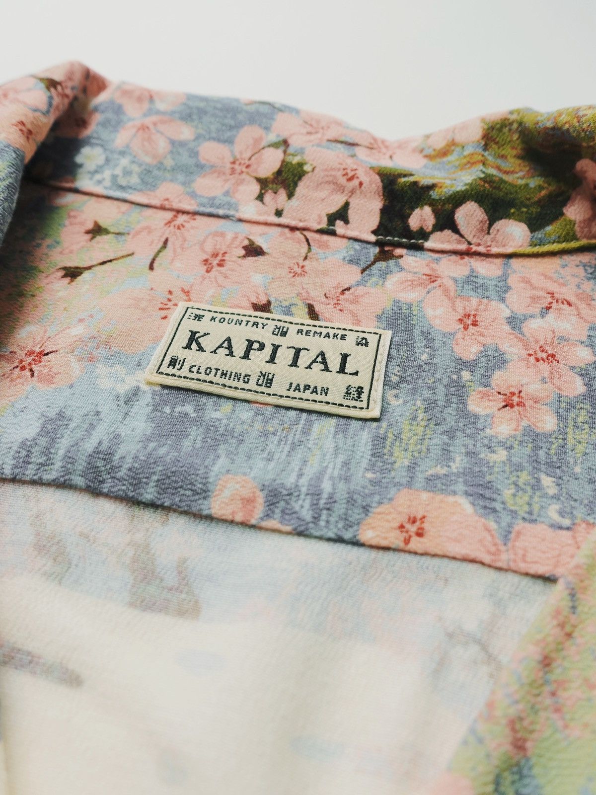 Kapital KAPITAL Sakura-Bone Aloha Shirt Size 4 (XL) Rayon Sax Size US XL / EU 56 / 4 - 5 Thumbnail