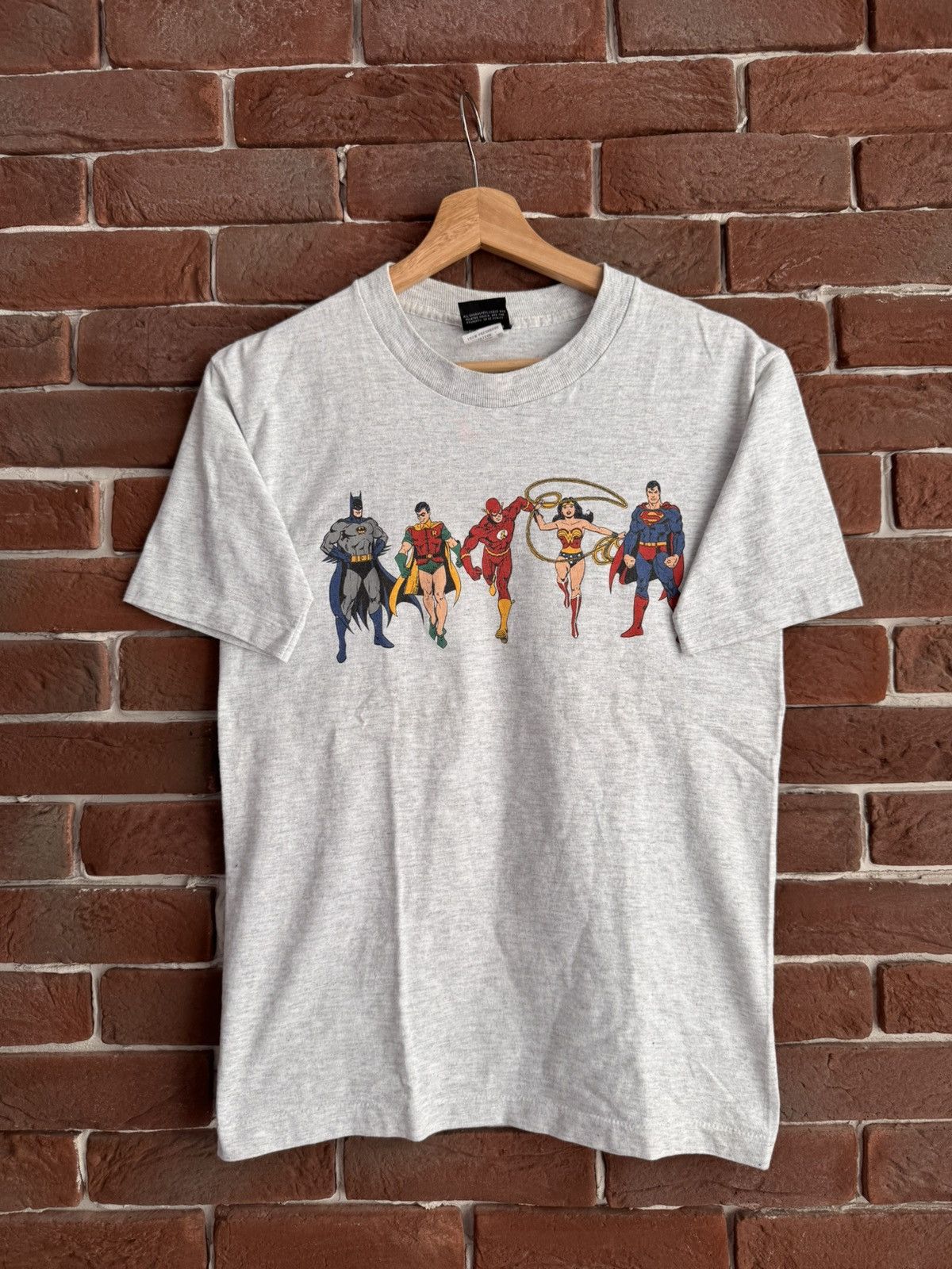 DC Comics Rare Vintage 90s DC Comics Heroes Movie Tee Grey Rar Cartoon Size US S / EU 44-46 / 1 - 1 Thumbnail