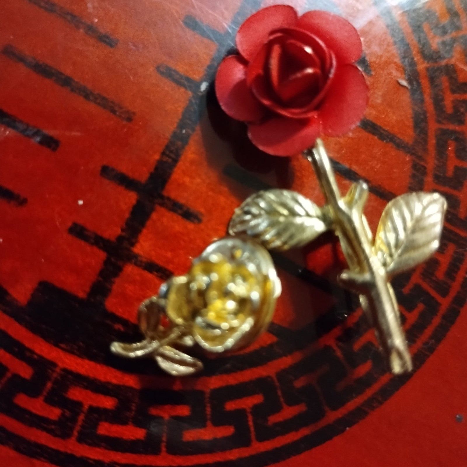 Vintage Beautiful Vintage rose brooch lot Size ONE SIZE - 1 Thumbnail
