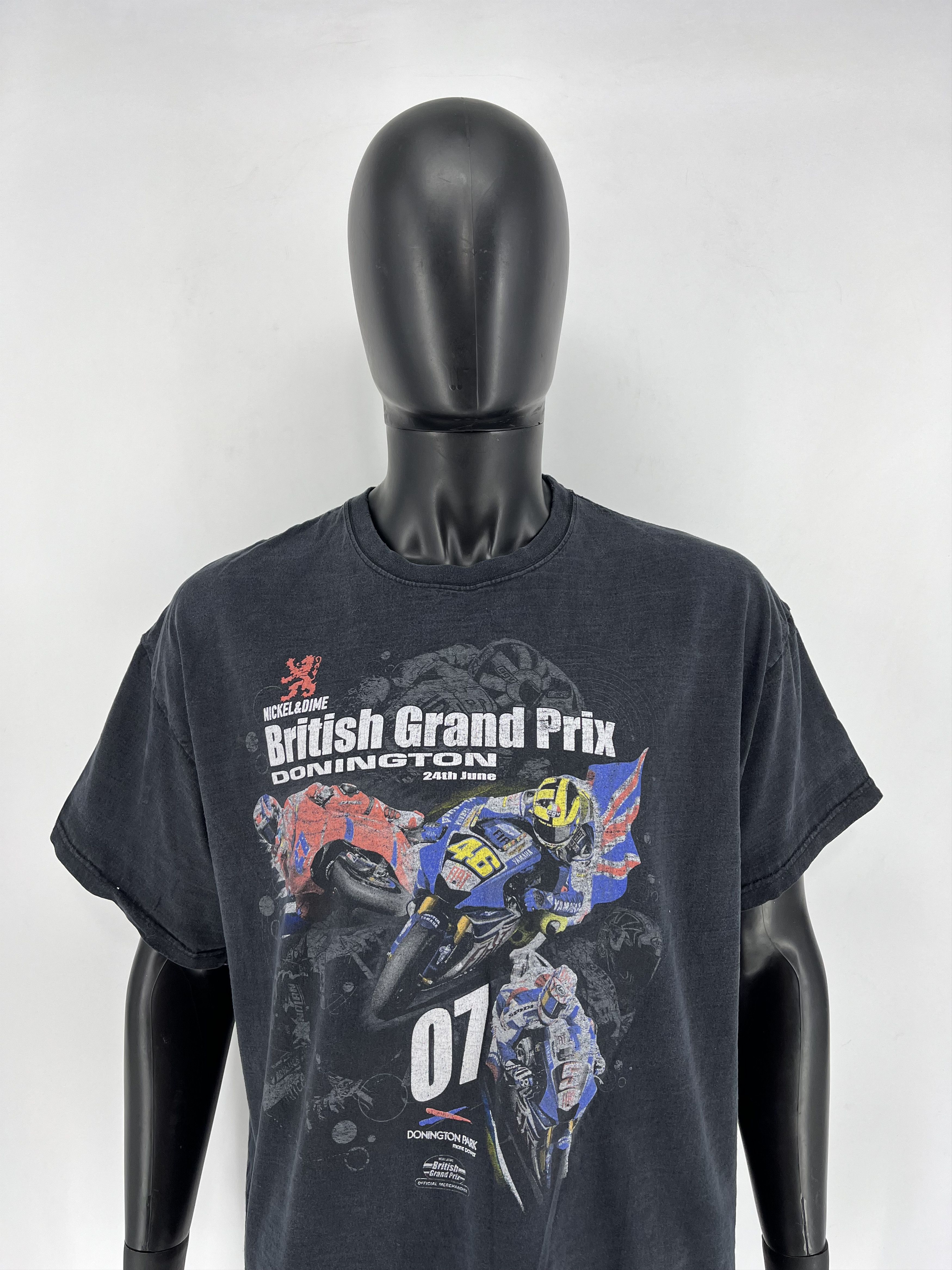 Vintage Vintage Y2K Motocycle Moto British Grand Prix Faded Tee Size US XL / EU 56 / 4 - 1 Thumbnail