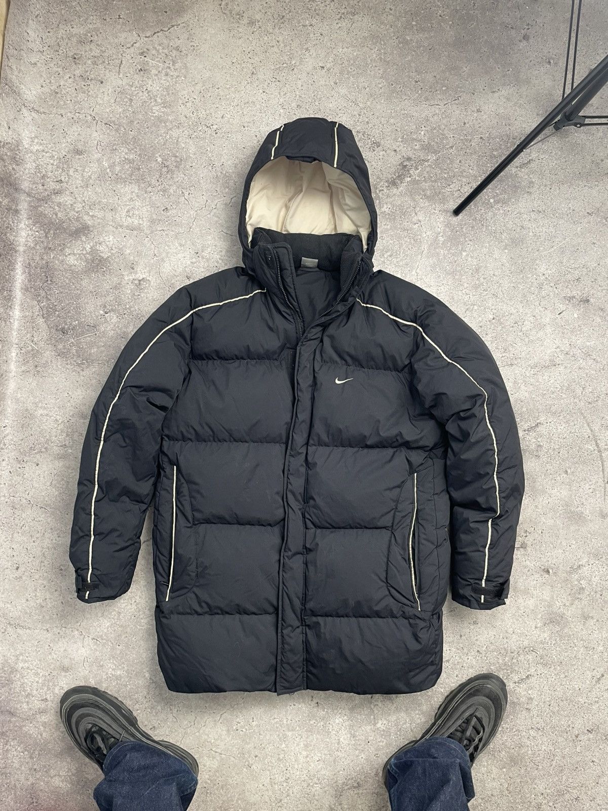 Nike × Vintage Vintage Nike Puffer Jacket 00s Mini Swoosh Y2K Rap Size US L / EU 52-54 / 3 - 1 Thumbnail