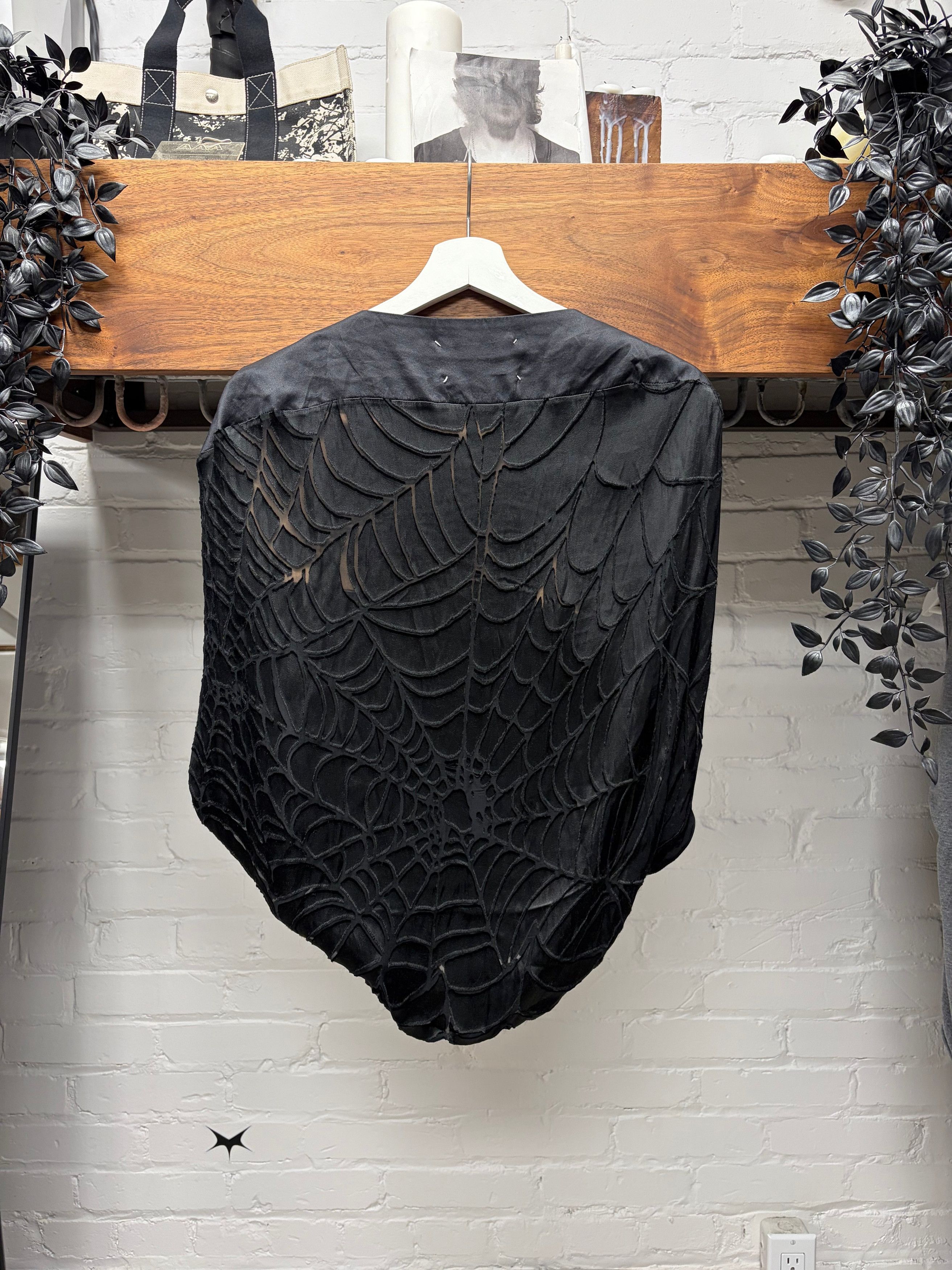 Maison Margiela AW2007 Maison Margiela Black Silk ‘Spiderweb’ Cocoon Top Size M / US 6-8 / IT 42-44 - 1 Thumbnail