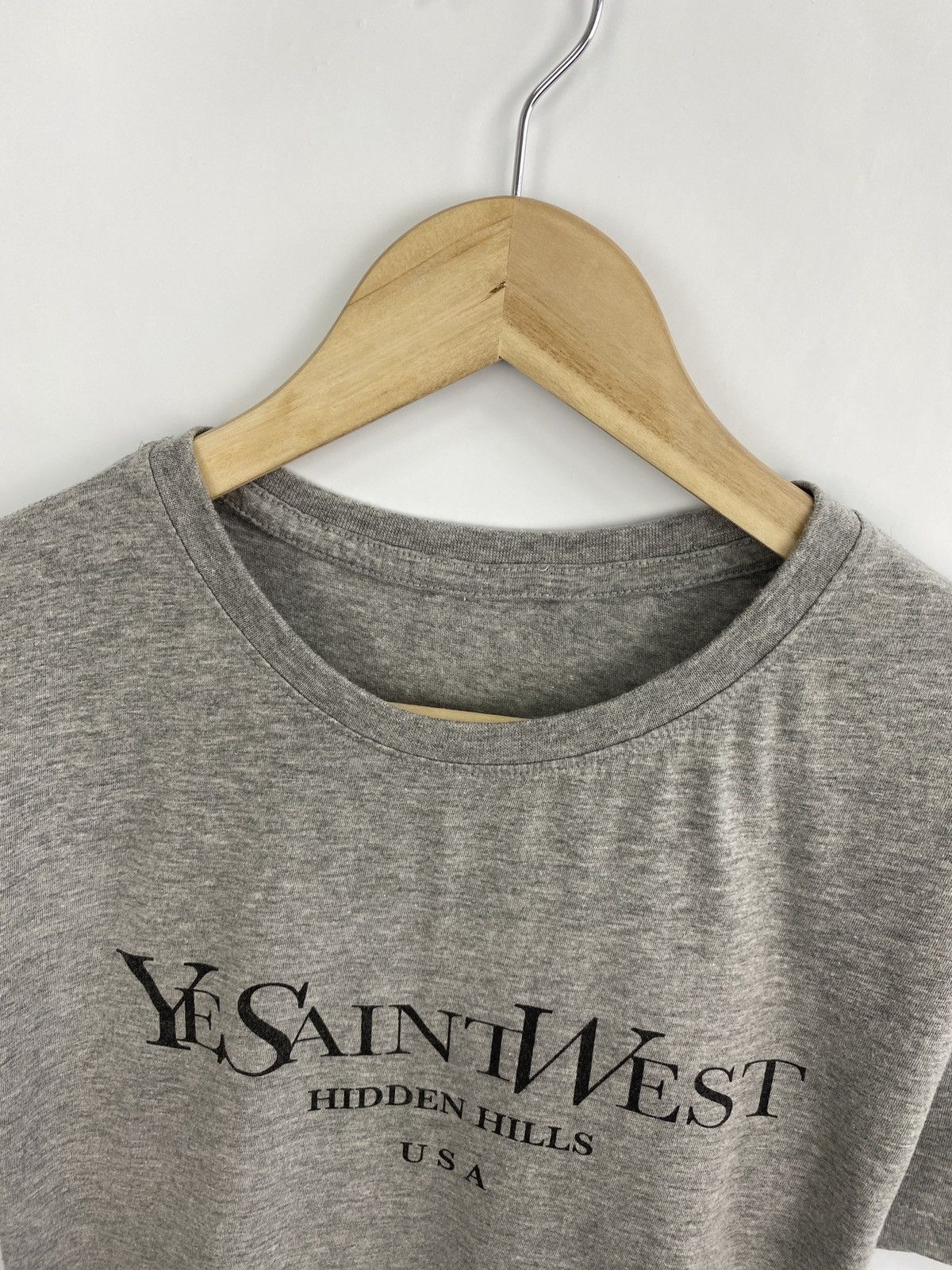 4GSELLER 🇺🇸 Ye Saint West Hidden Hills USA Kanye West Print Logo T-Shi Size US M / EU 48-50 / 2 - 5 Thumbnail
