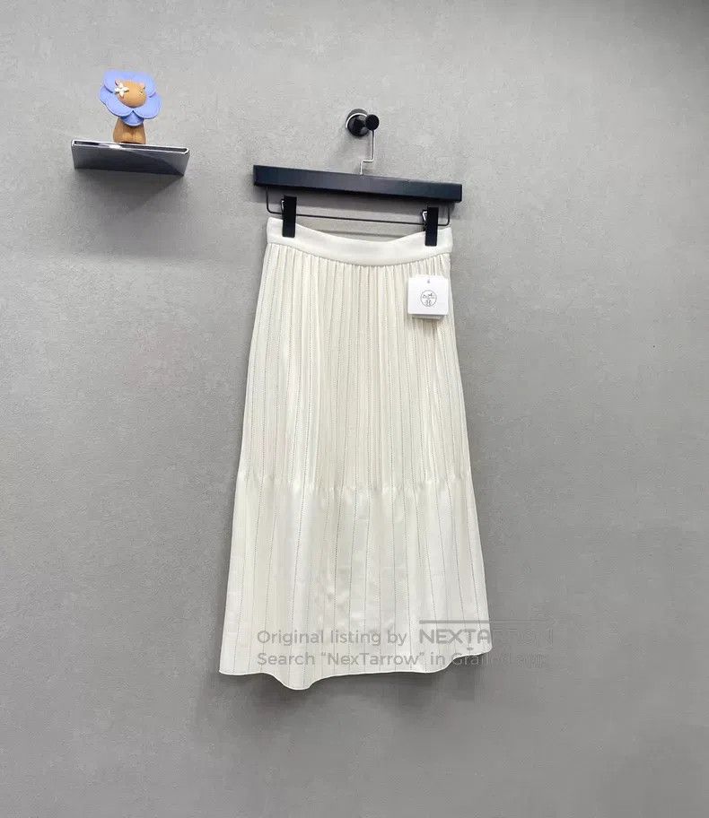 Hermes Hermes Beige Half Skirt Size 42" / US 20 - 6 Thumbnail