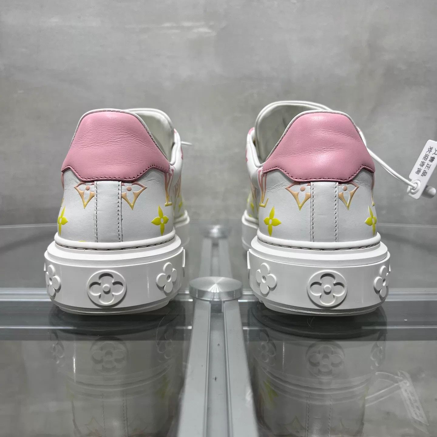 Louis Vuitton LV Time out Colorful Monogram Sneaker UK4 YH26963 Size US 7.5 / IT 37.5 - 6 Thumbnail