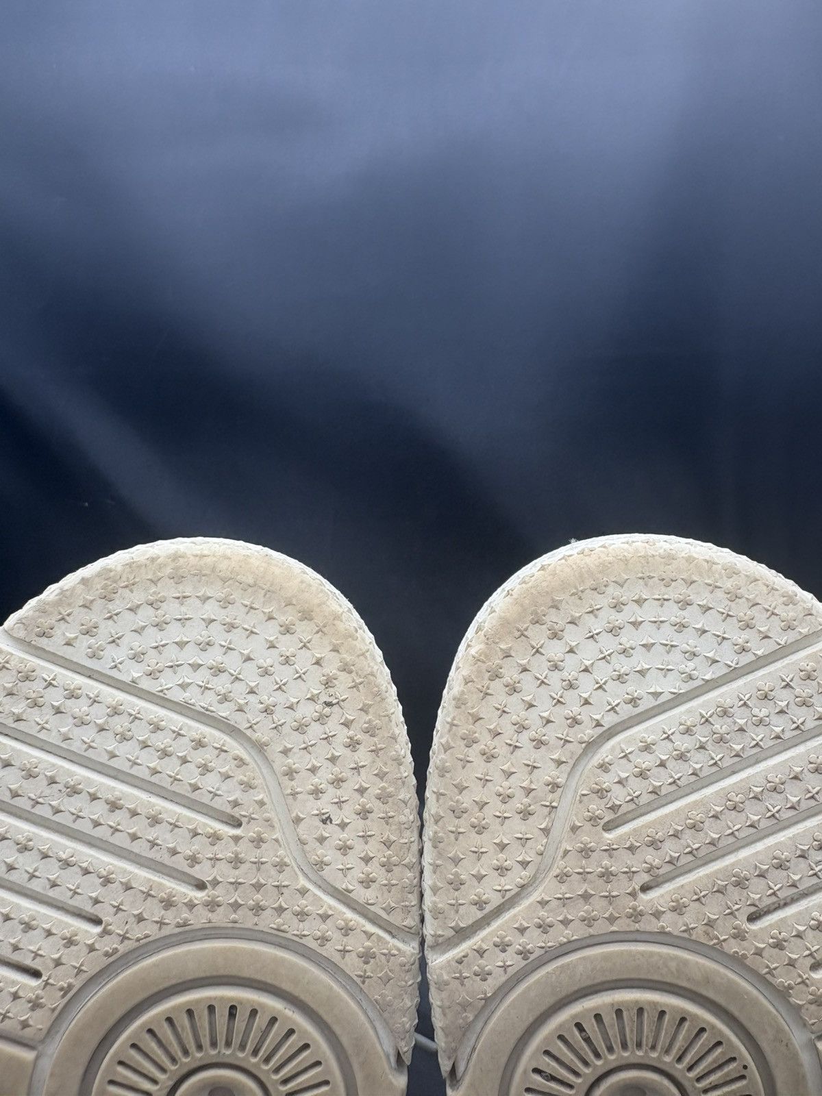 Louis Vuitton Louis vuitton cream skates Size US 8.5 / EU 41-42 - 10 Thumbnail