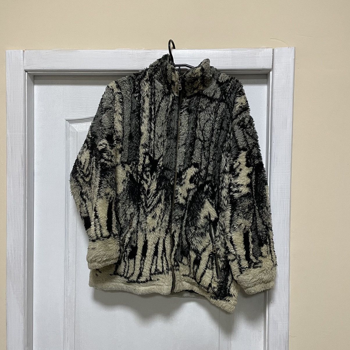 Vintage Vintage 90's wolf Print Fleece Sherpa Jacket animal forest Size US S / EU 44-46 / 1 - 1 Thumbnail