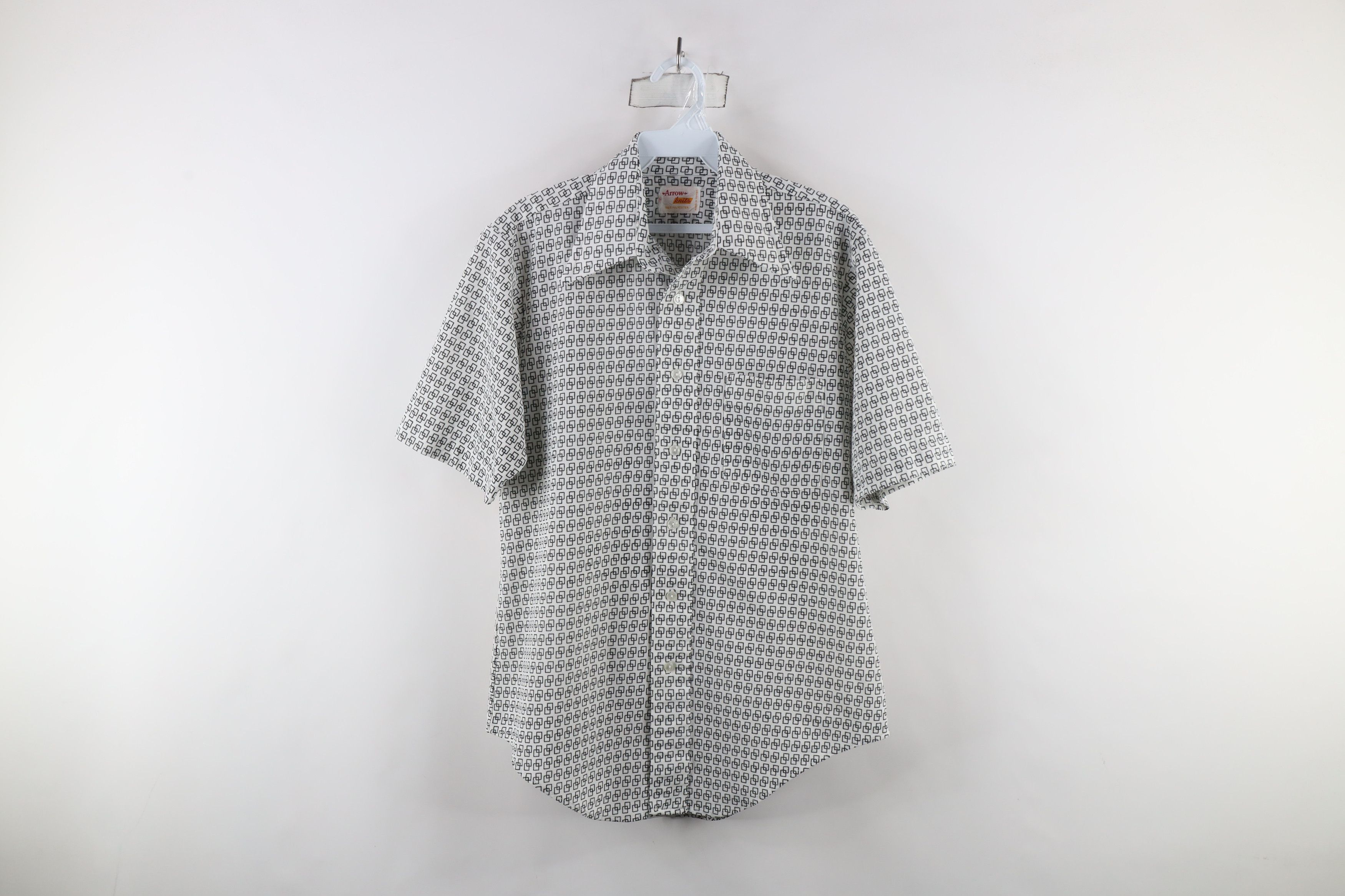 Vintage Vintage 60s 70s Streetwear Knit Short Sleeve Button Shirt Size US L / EU 52-54 / 3 - 1 Thumbnail