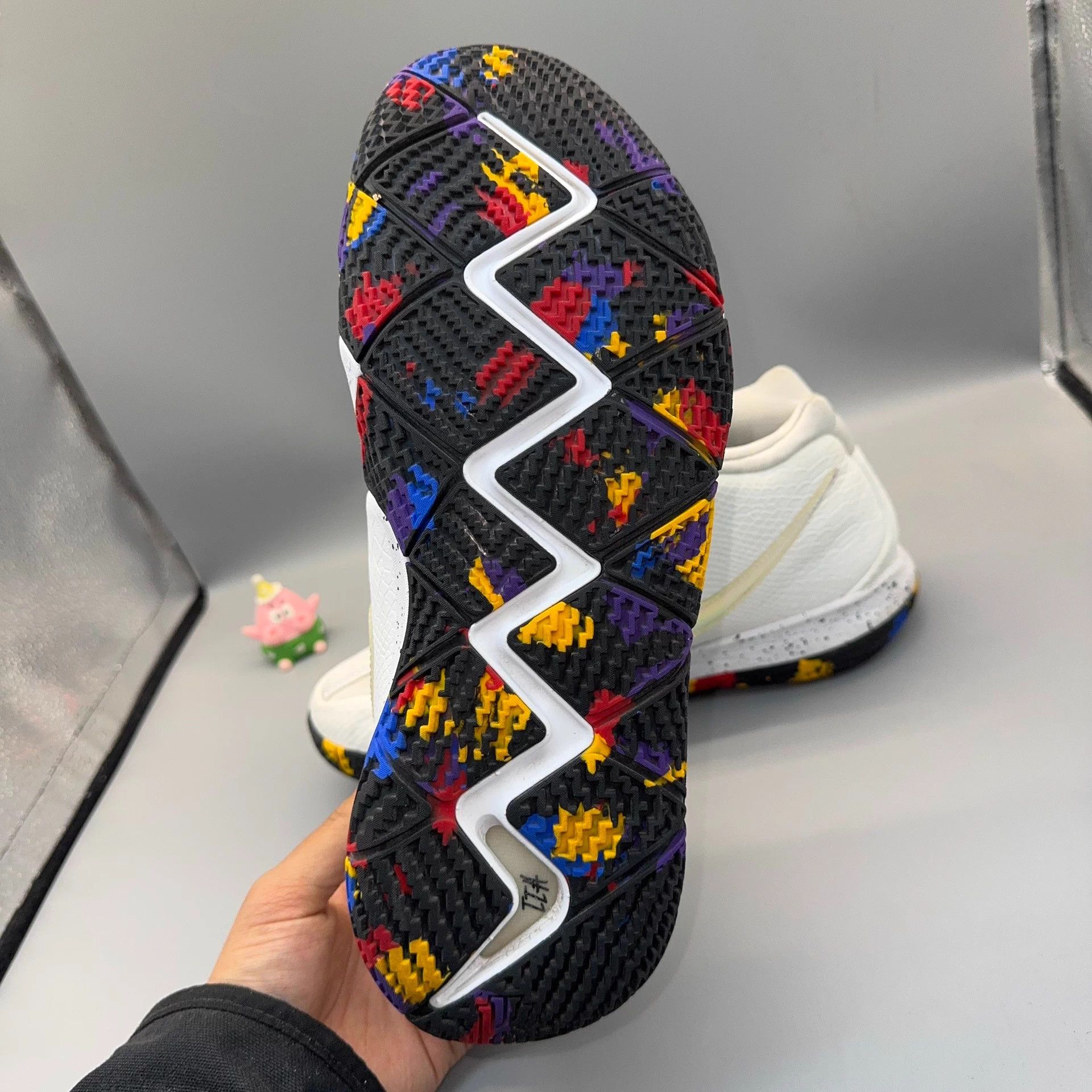 Nike Nike Kyrie 4 NCAA Jade White Size 45 Size US 12 / EU 45 - 8 Thumbnail