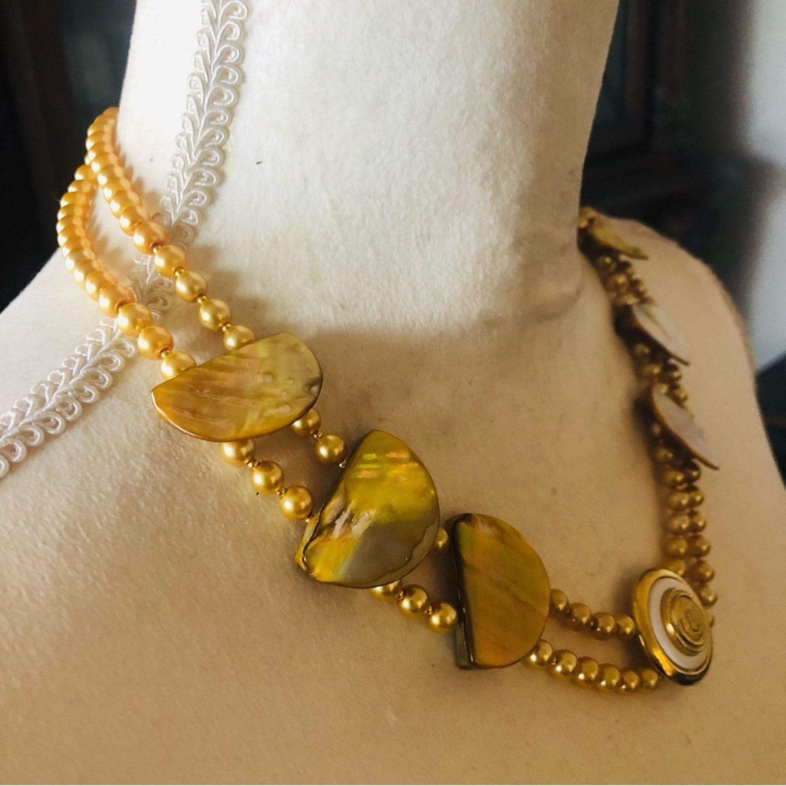 Handmade Handcrafted repurpose vintage crest abalone Pearl necklace Size ONE SIZE - 3 Thumbnail