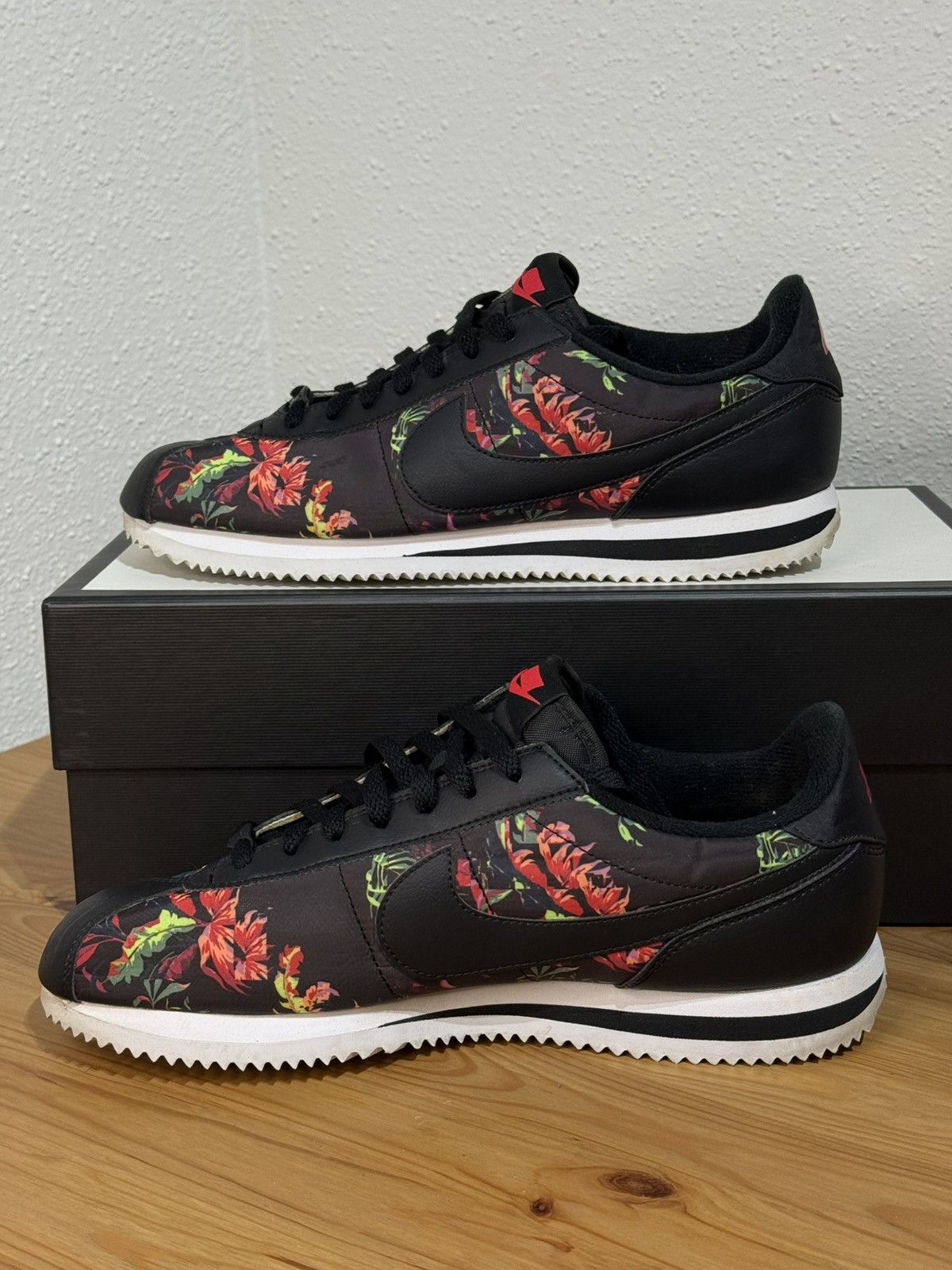 Nike Nike Cortez Floral Size US 10 / EU 43 - 3 Thumbnail