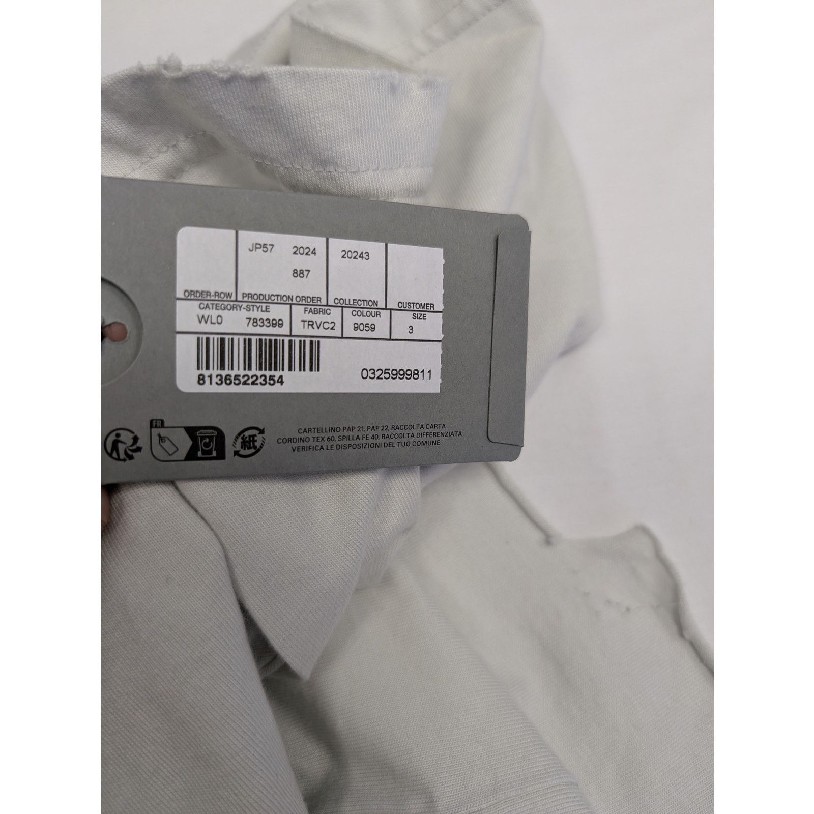 Balenciaga o1rshd1 Short Sleeve Cropped T-Shirt in White Size US L / EU 52-54 / 3 - 18 Thumbnail