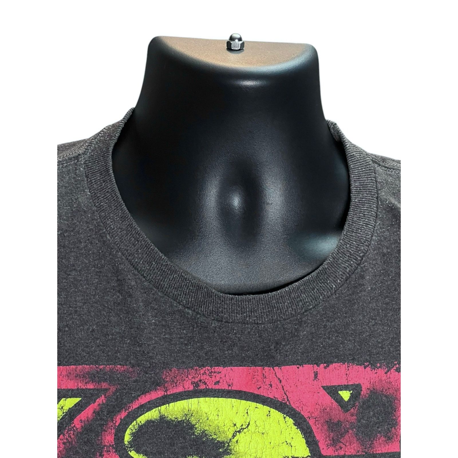 DC Comics Superman Logo T-Shirt | Size 2XL Distressed Red Symbol Gray Size US XXL / EU 58 / 5 - 4 Thumbnail