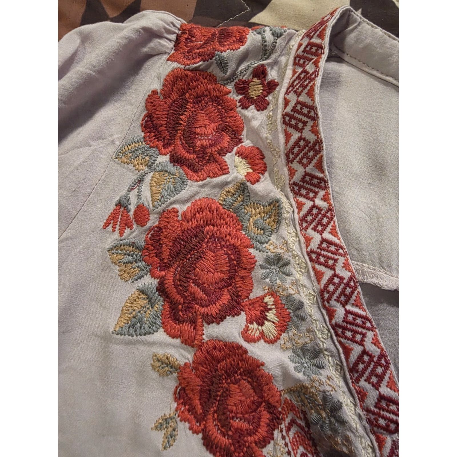 Vintage Andree By UNIT Embroidered Tunic Top 3/4 Sleeve Floral Boho Lavender Women S Tunic Blouse Purple V-Neck Relaxed Fit Casual Workwear Size S / US 4 / IT 40 - 4 Thumbnail