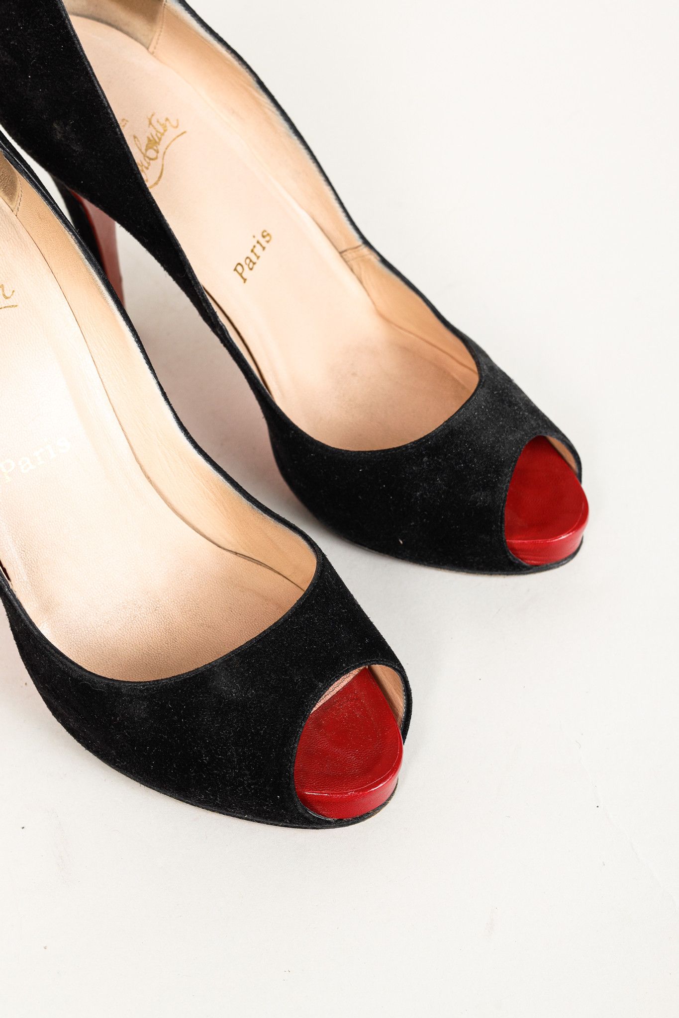 Christian Louboutin Christian Louboutin Very Prive Veau Velours Peep-Toe Pumps Size US 8.5 / IT 38.5 - 6 Thumbnail