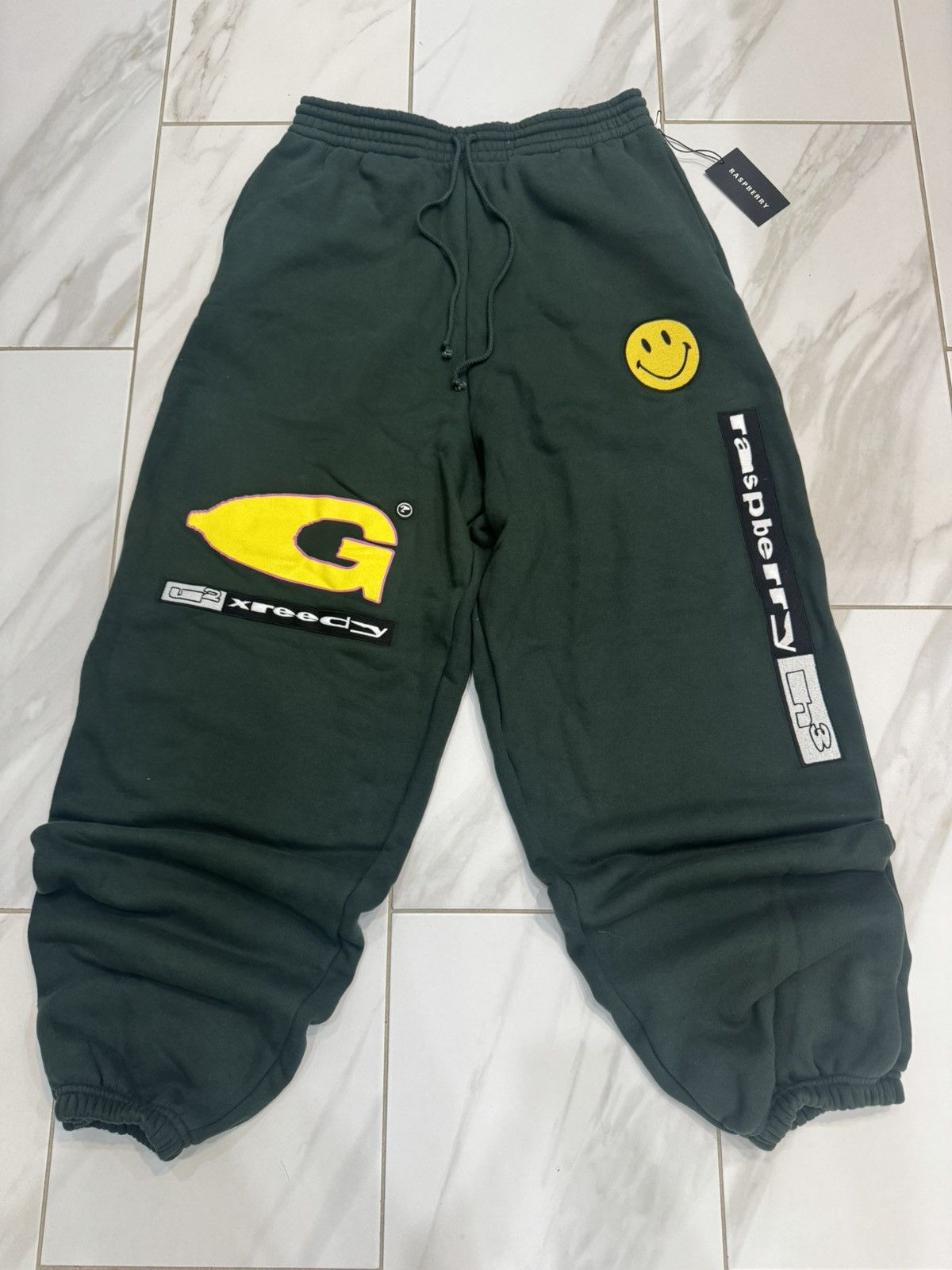 The GV Gallery The GV Gallery Greedy Unit Green Garbage Sweats Size US 32 / EU 48 - 1 Thumbnail