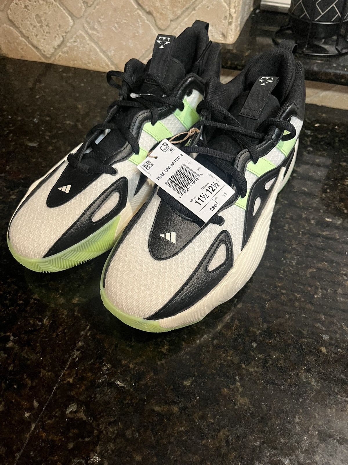 Adidas Adidas Trae Unlimited 2 Size US 11.5 / EU 44-45 - 1 Thumbnail
