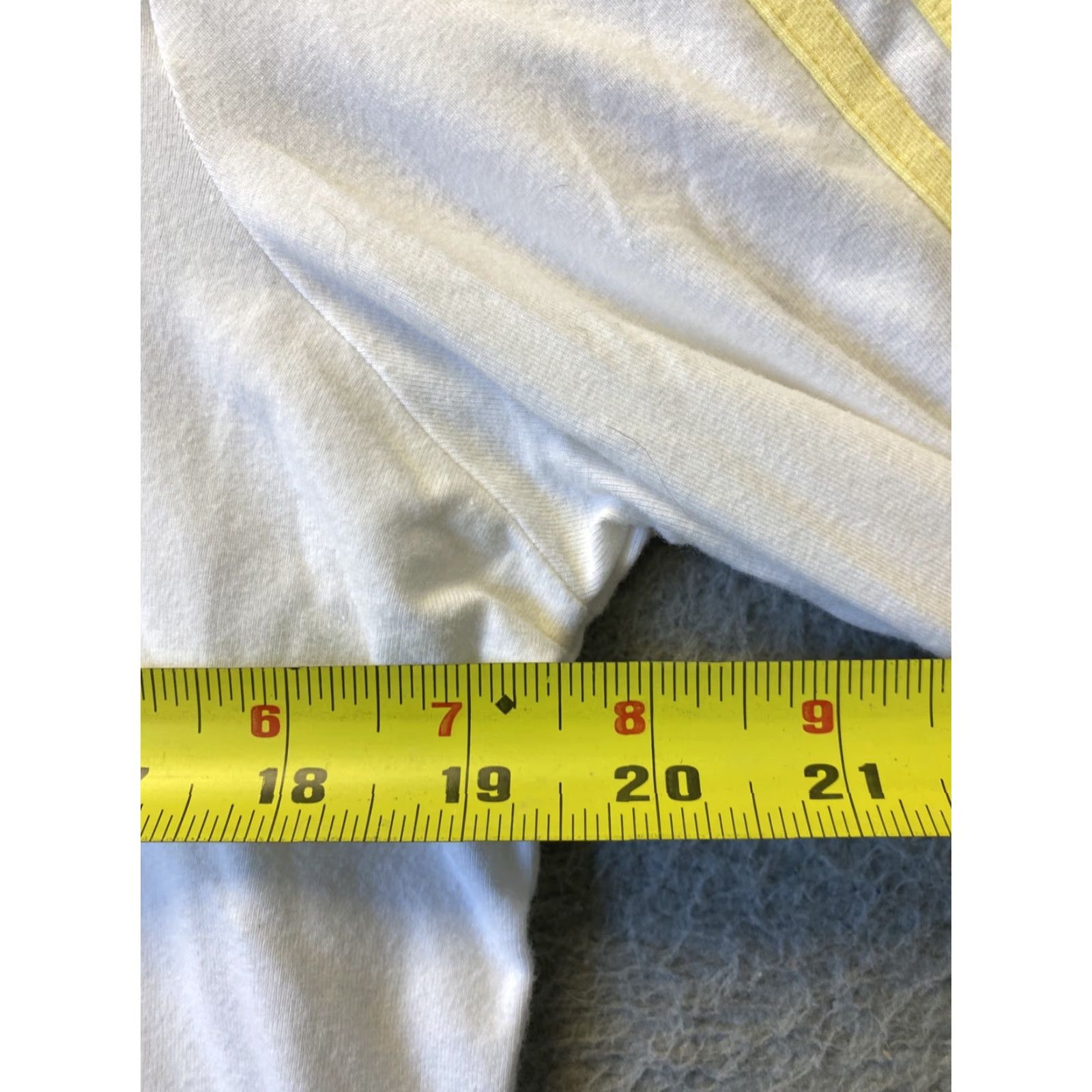 Adidas VINTAGE adidas Women's T-Shirt Long Sleeve V-Neck Cotton Size M White Activewear Size M / US 6-8 / IT 42-44 - 5 Thumbnail