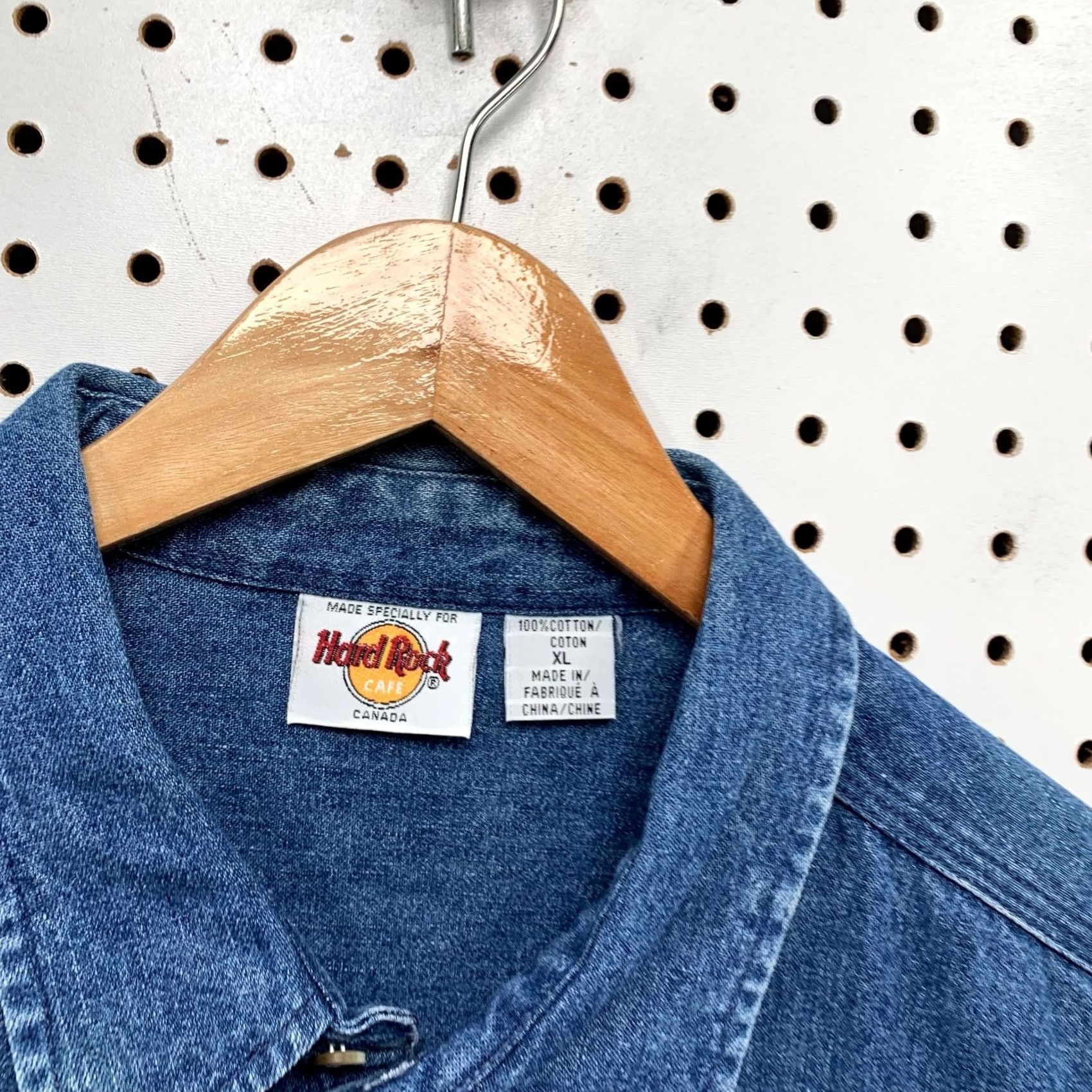 Hard Rock Cafe VINTAGE Hard Rock Cafe Shirt Mens XL Blue Niagara Falls 90s Button Denim Size US XL / EU 56 / 4 - 3 Thumbnail