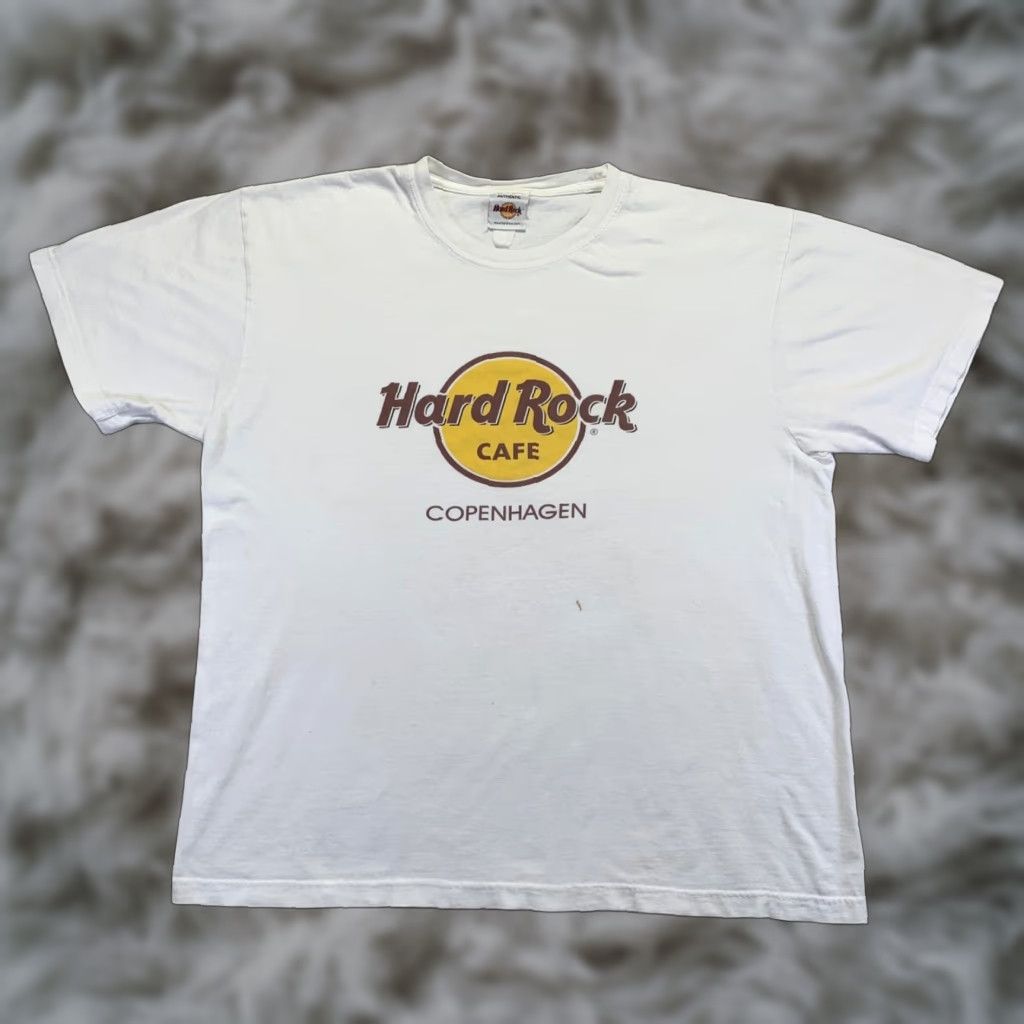 Hard Rock Cafe Men's Red Graphic T-Shirt, L, Music Style