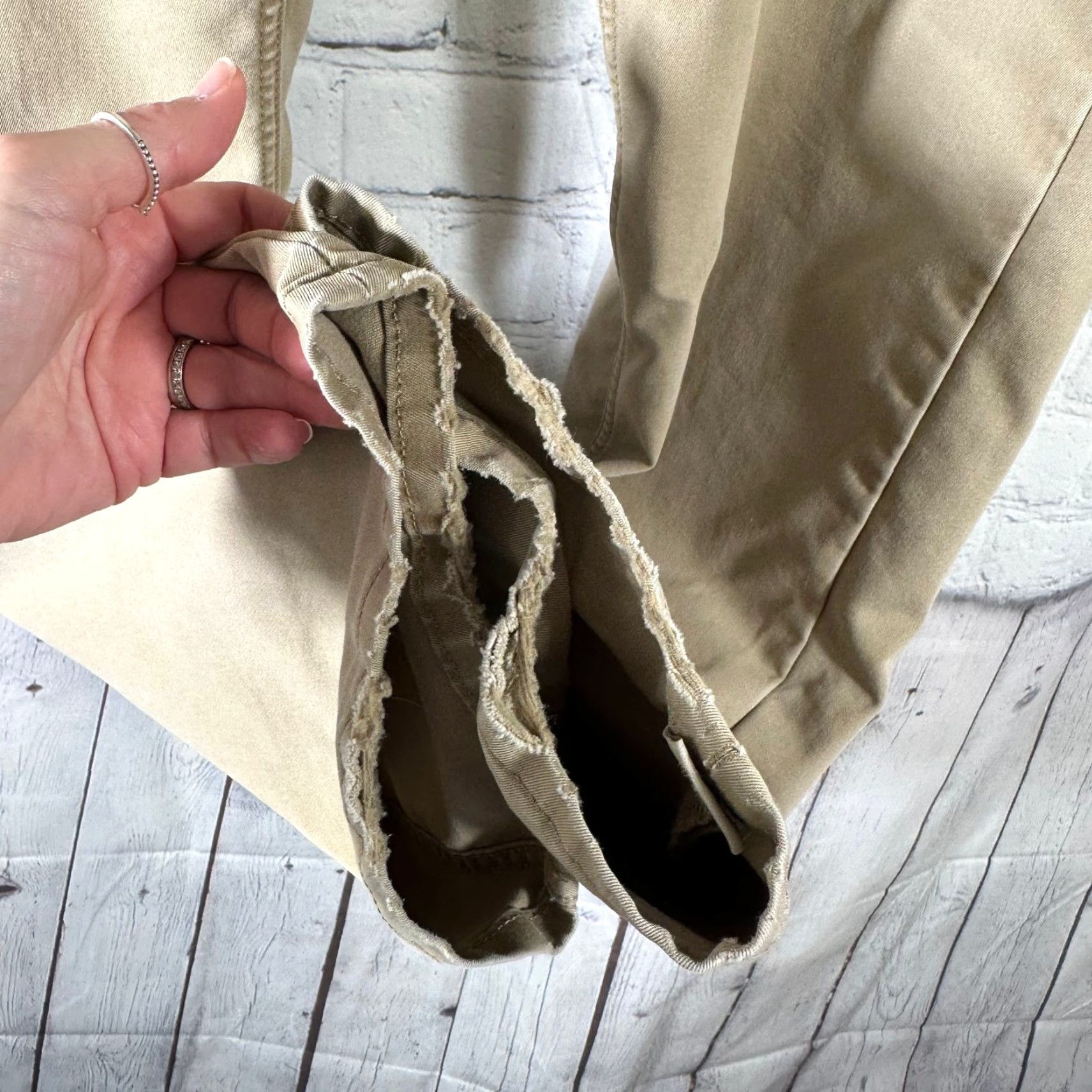 Patagonia Patagonia Pants Mens 38x30 Organic Cotton Canvas Ironclad Distressed 56480 Beige Chino Workwear Outdoor 5-Pocket Modern Regular Jeans? Size US 37 - 4 Thumbnail