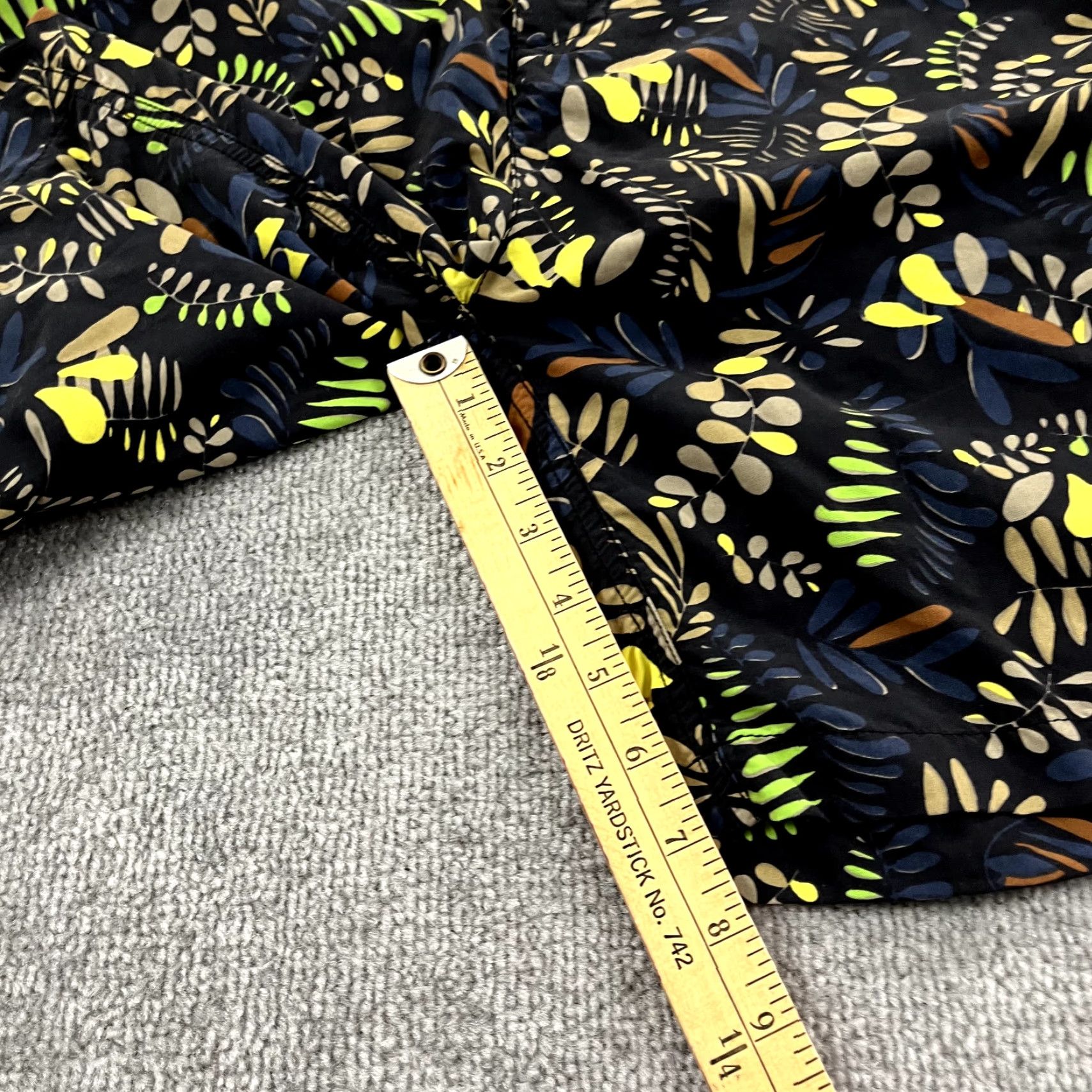 Paul Smith PAUL SMITH Swim Trunks Mens XL 7" Black Floral Lined Board Shorts Beach London Mens Size US 36 / EU 52 - 6 Thumbnail