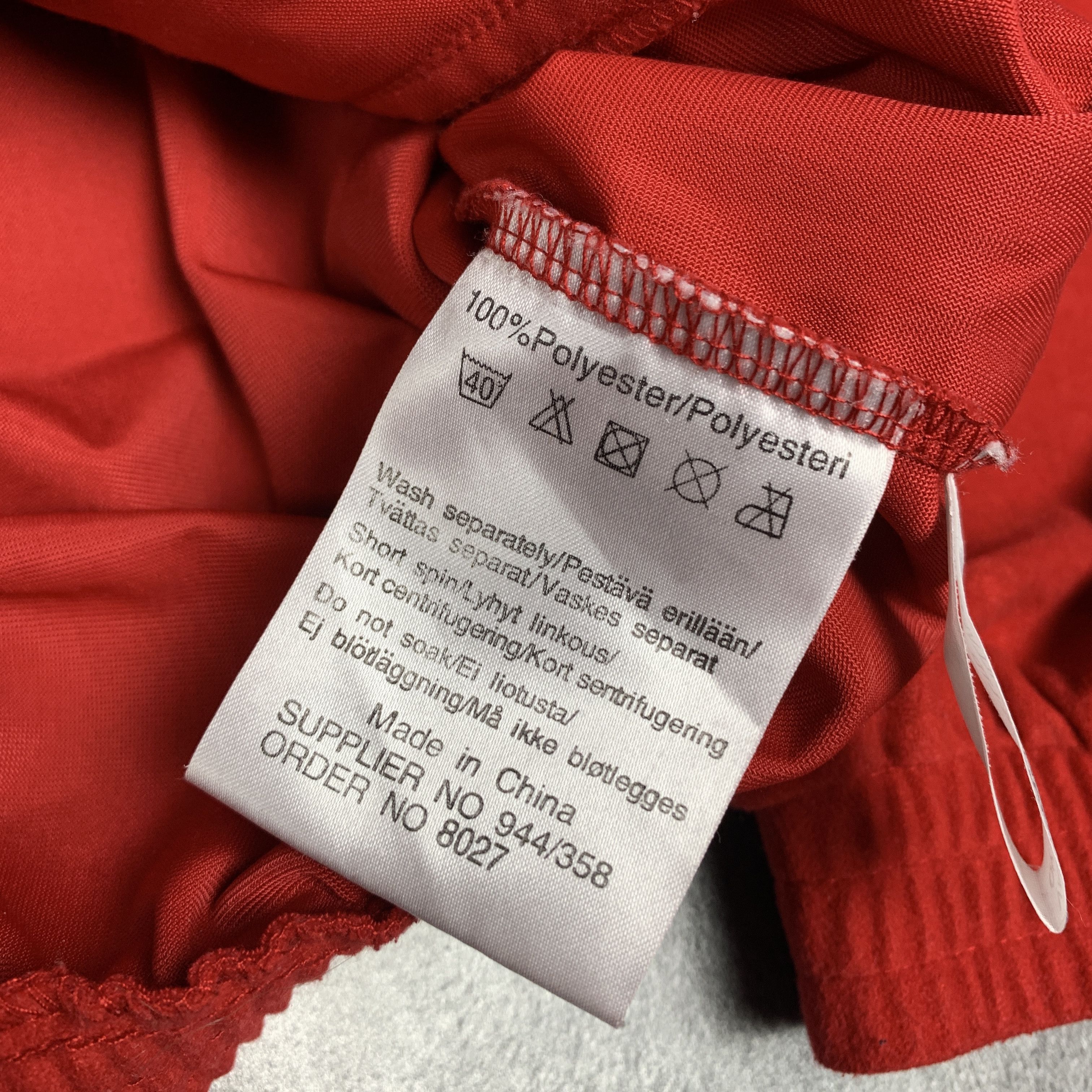 Umbro Umbro red track jacket - XL Size US XL / EU 56 / 4 - 6 Thumbnail
