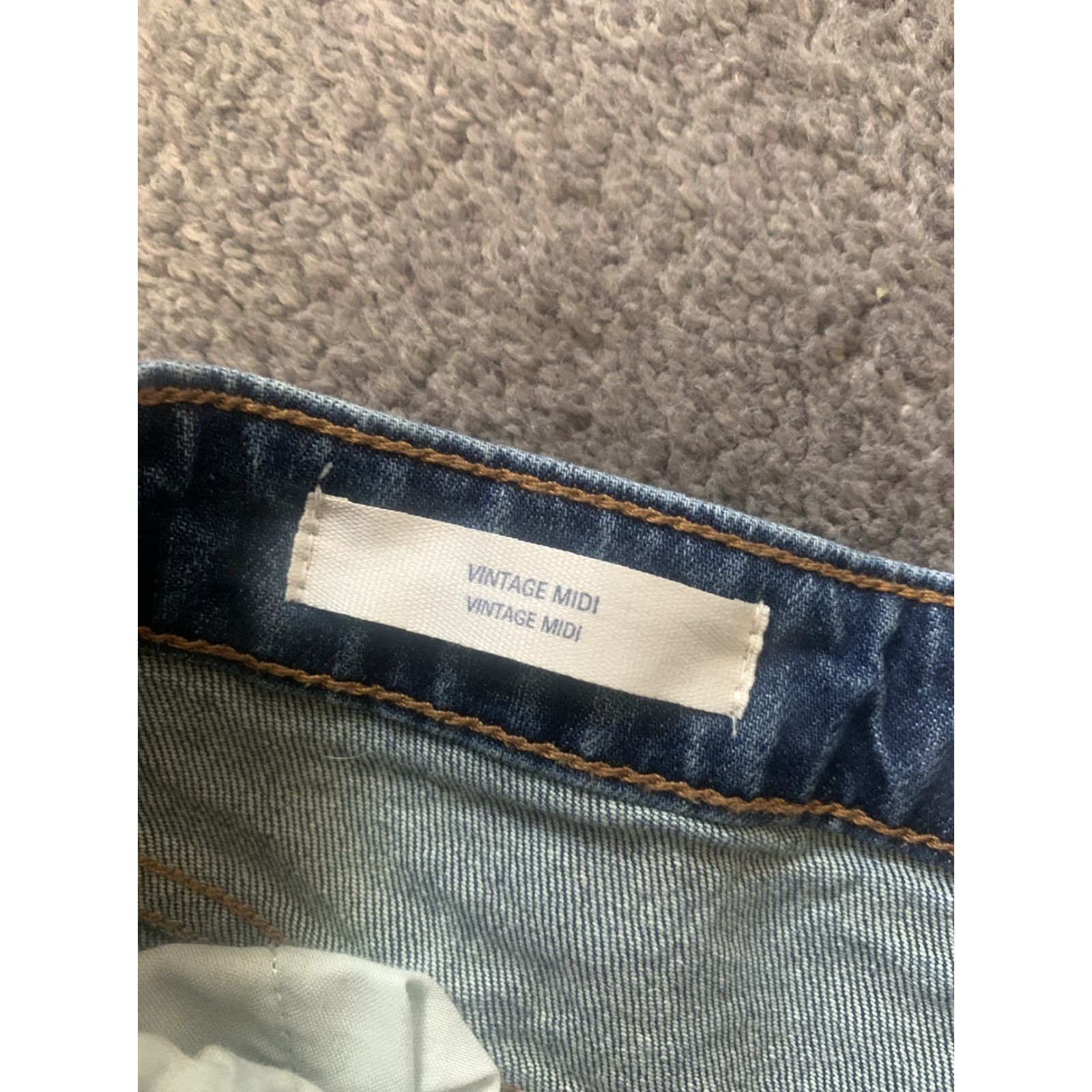 Vintage VINTAGE Universal Thread Mini Cutoff Shorts Womens 4/27r Medium Wash Denim Blue Beige Fringe Button Zipper Pockets Modern 90s Beach Size 27" / US 4 / IT 40 - 4 Thumbnail