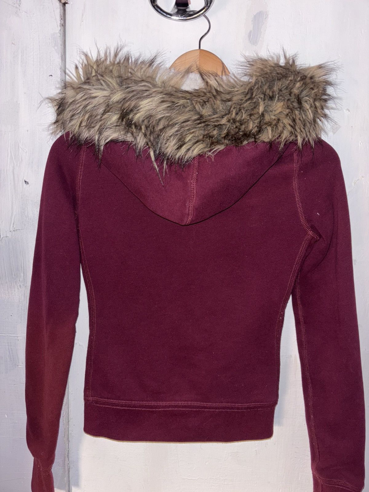 Abercrombie & Fitch Fuzzy Fur Hoddie Zipper Jacket Wine Red Size XS / US 0-2 / IT 36-38 - 3 Thumbnail