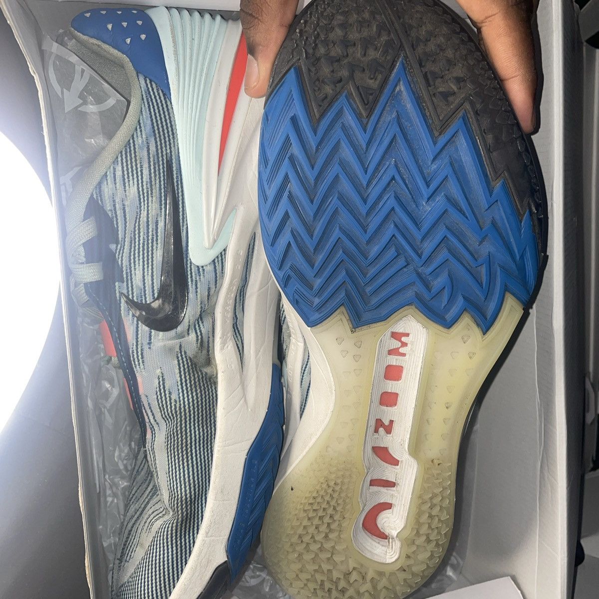 Nike Gt cut 2 Size US 11 / EU 44 - 3 Thumbnail