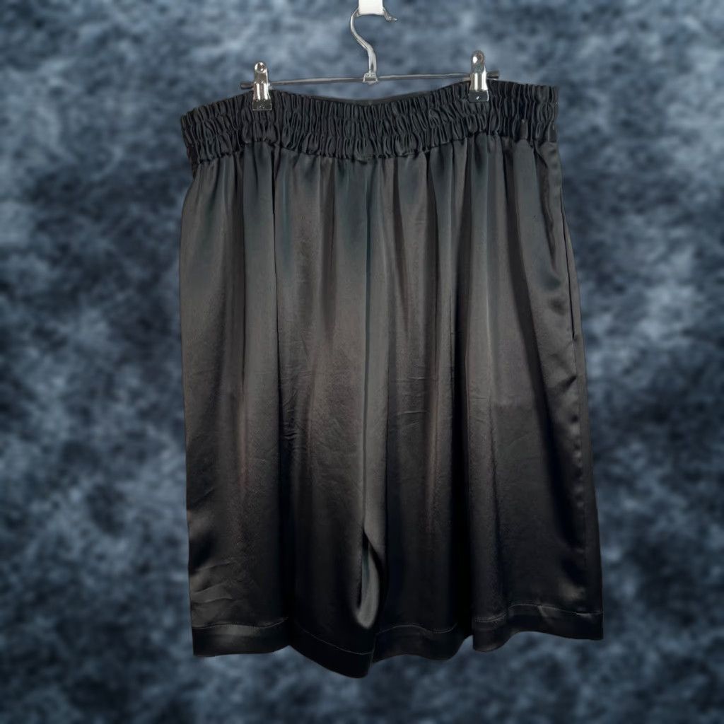 Vintage Palomo Spain Black Satin Shorts Mens Large Elastic Waist Bermuda Satin Front Flat Front Size US 33 - 1 Thumbnail
