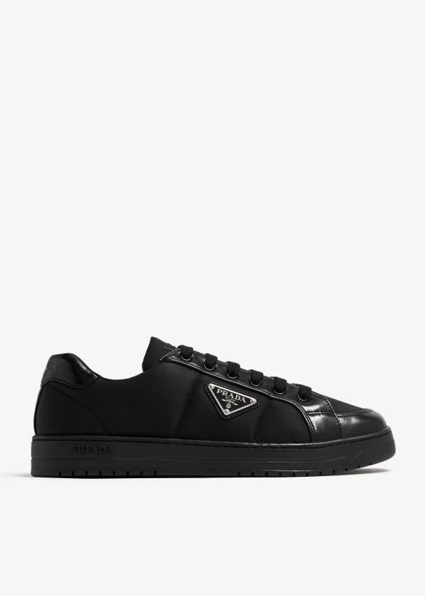 o1mt1gz0225 Downtown Low-Top Sneakers in Black
