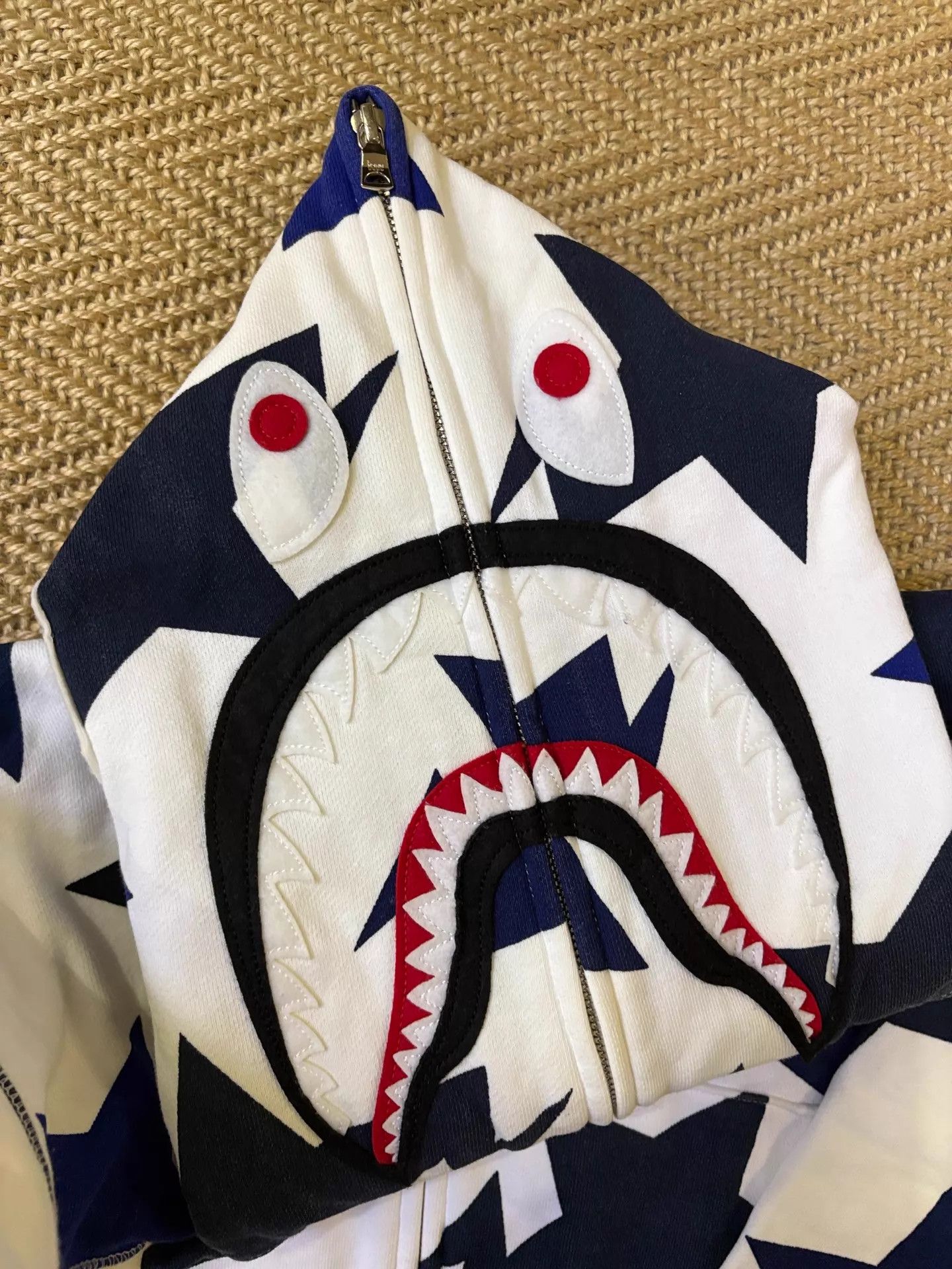 Bape BAPE NFS Meteor Shark Hoodie White M 2W Near New Size US M / EU 48-50 / 2 - 7 Thumbnail