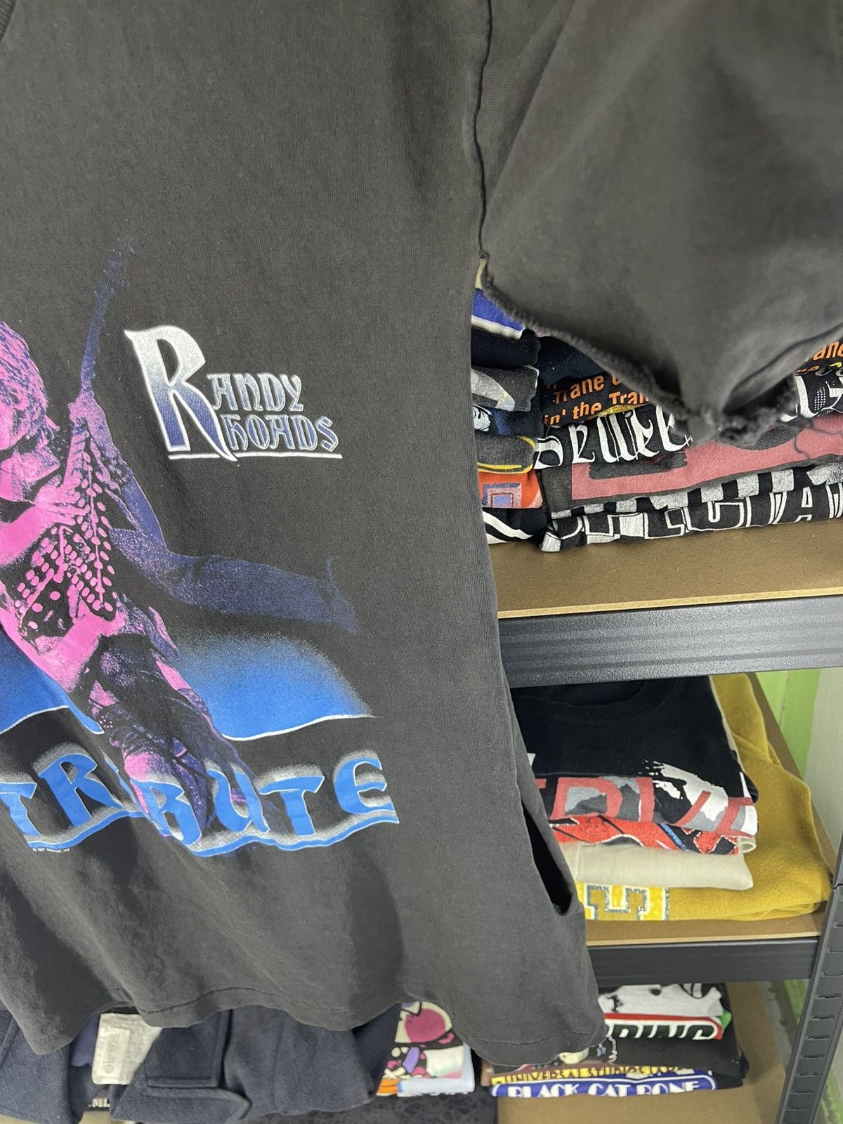 Band Tees Thrashed Vtg Ozzy Osbourne and Randy Rhoads "Tribute" shirt Size US M / EU 48-50 / 2 - 9 Thumbnail