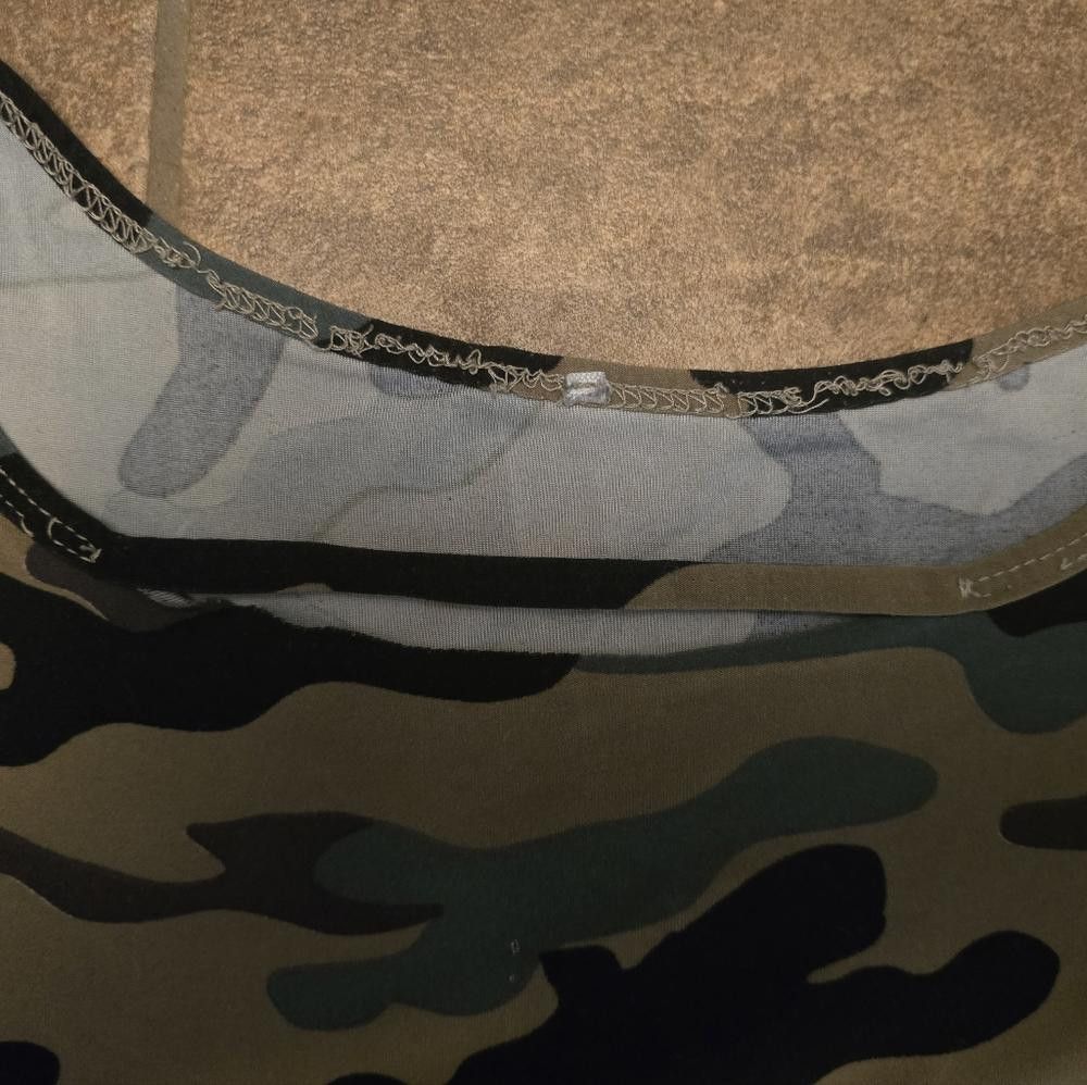 Designer Dark Camouflage Detailed Short Sleeve Size M / US 6-8 / IT 42-44 - 3 Thumbnail