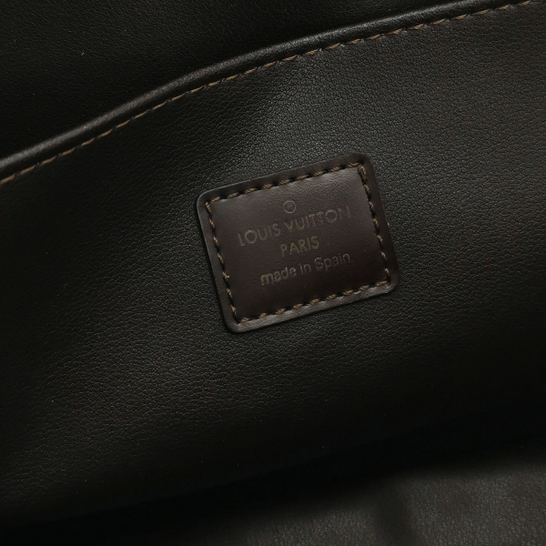Louis Vuitton Louis Vuitton (LV) Cowhide solid color zipper embossed lett Size ONE SIZE - 3 Thumbnail